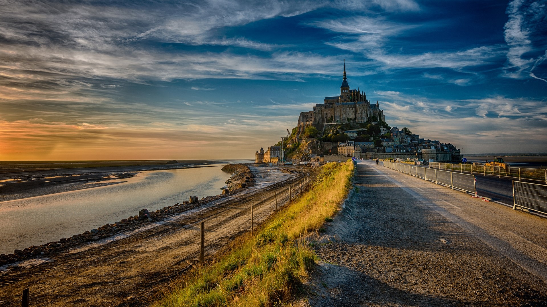 Mont Saint Michel Island at Sunset HD Wallpaper