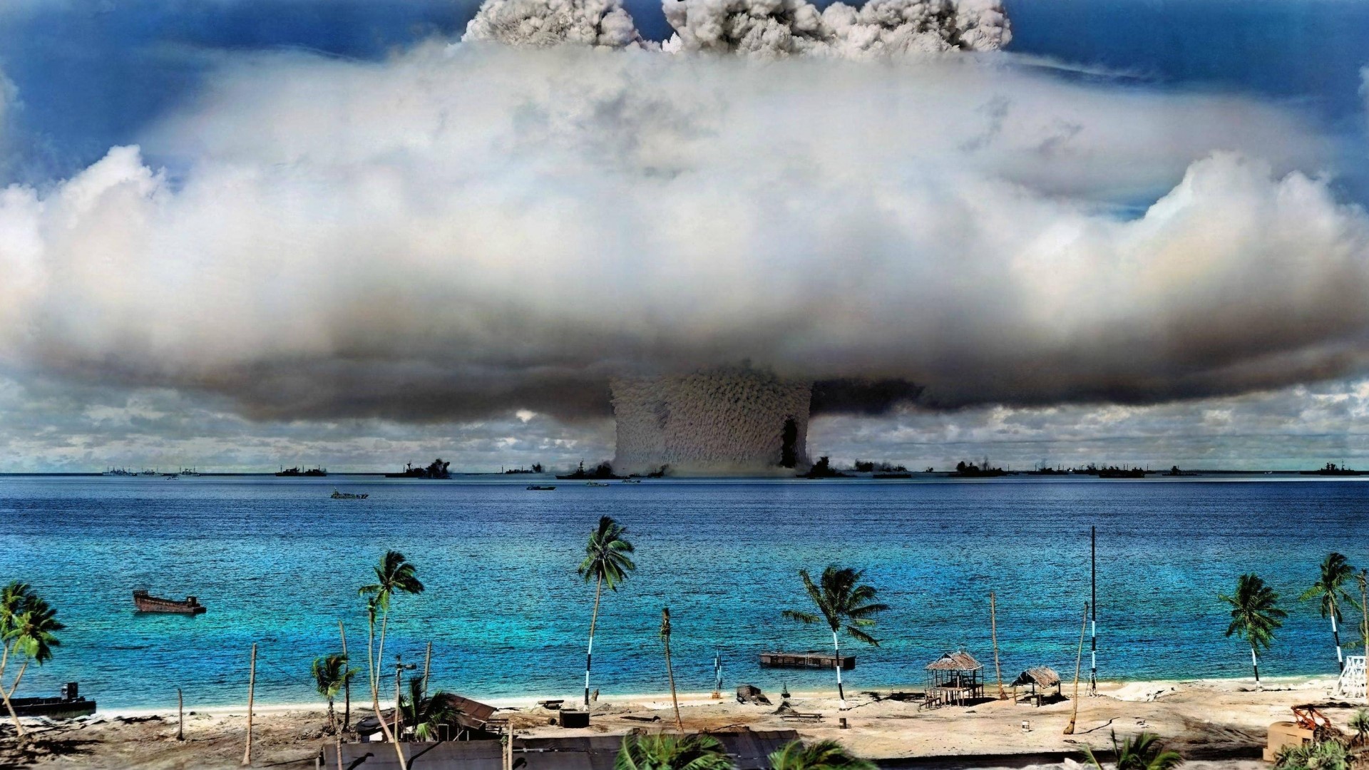 Atomic Bomb Test in the Ocean HD Wallpaper