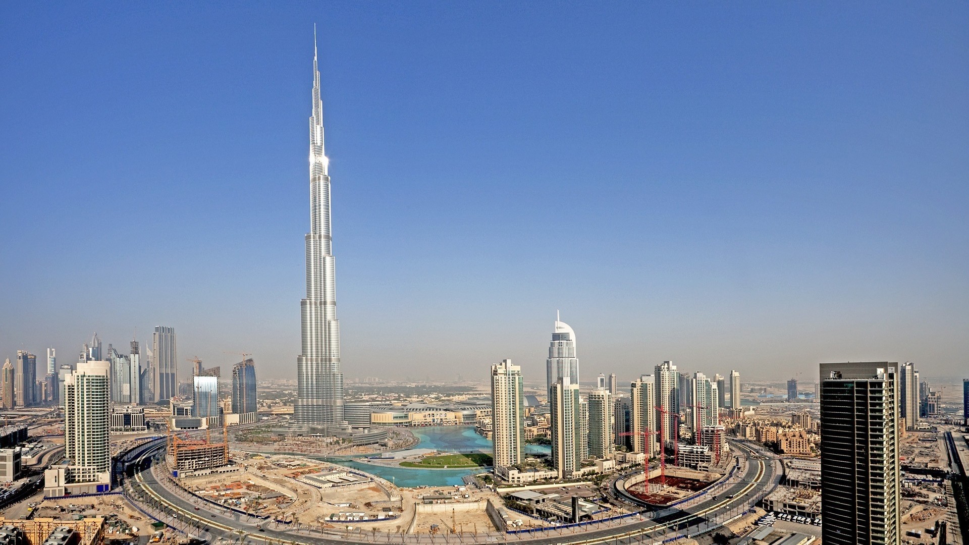 Burj Khalifa and Dubai cityscape HD Wallpaper