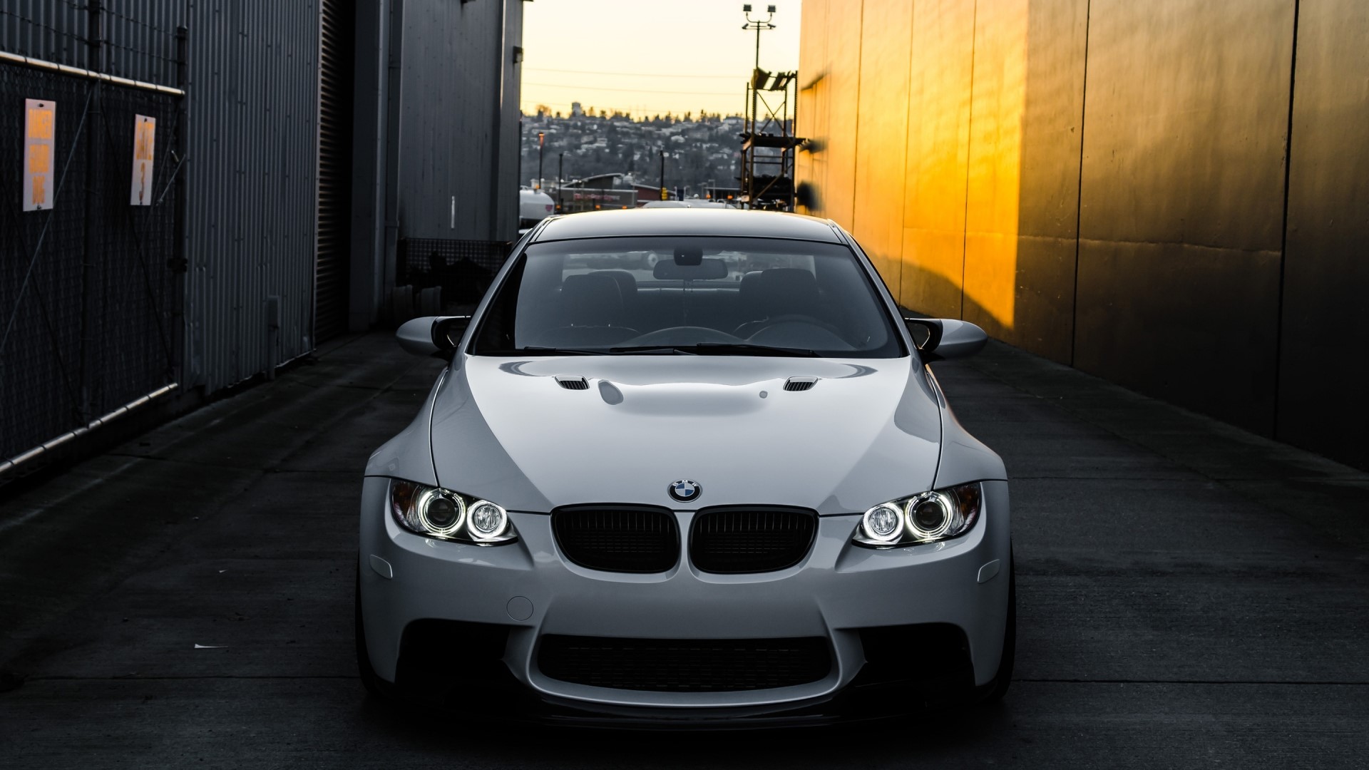 White BMW M3 E92 parked in an alley HD Wallpaper
