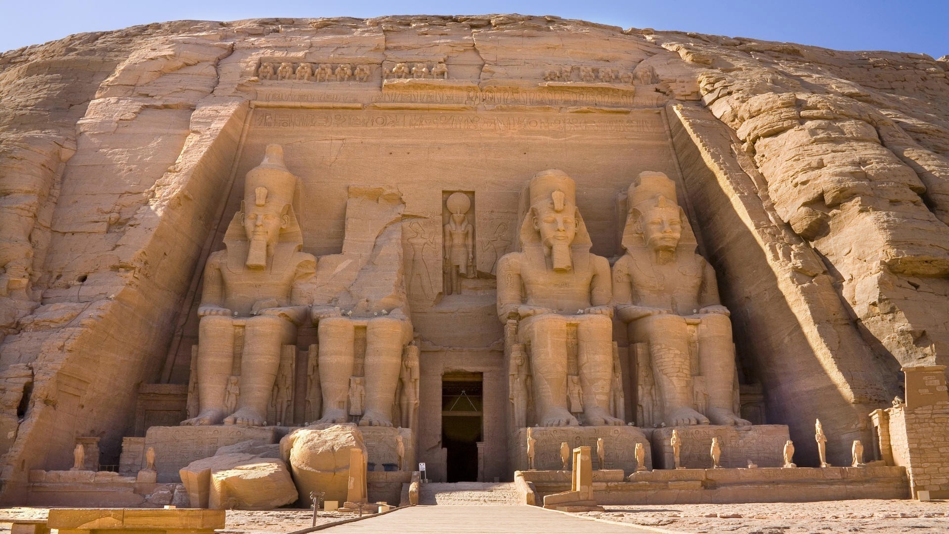 Abu Simbel Temple statues HD Wallpaper