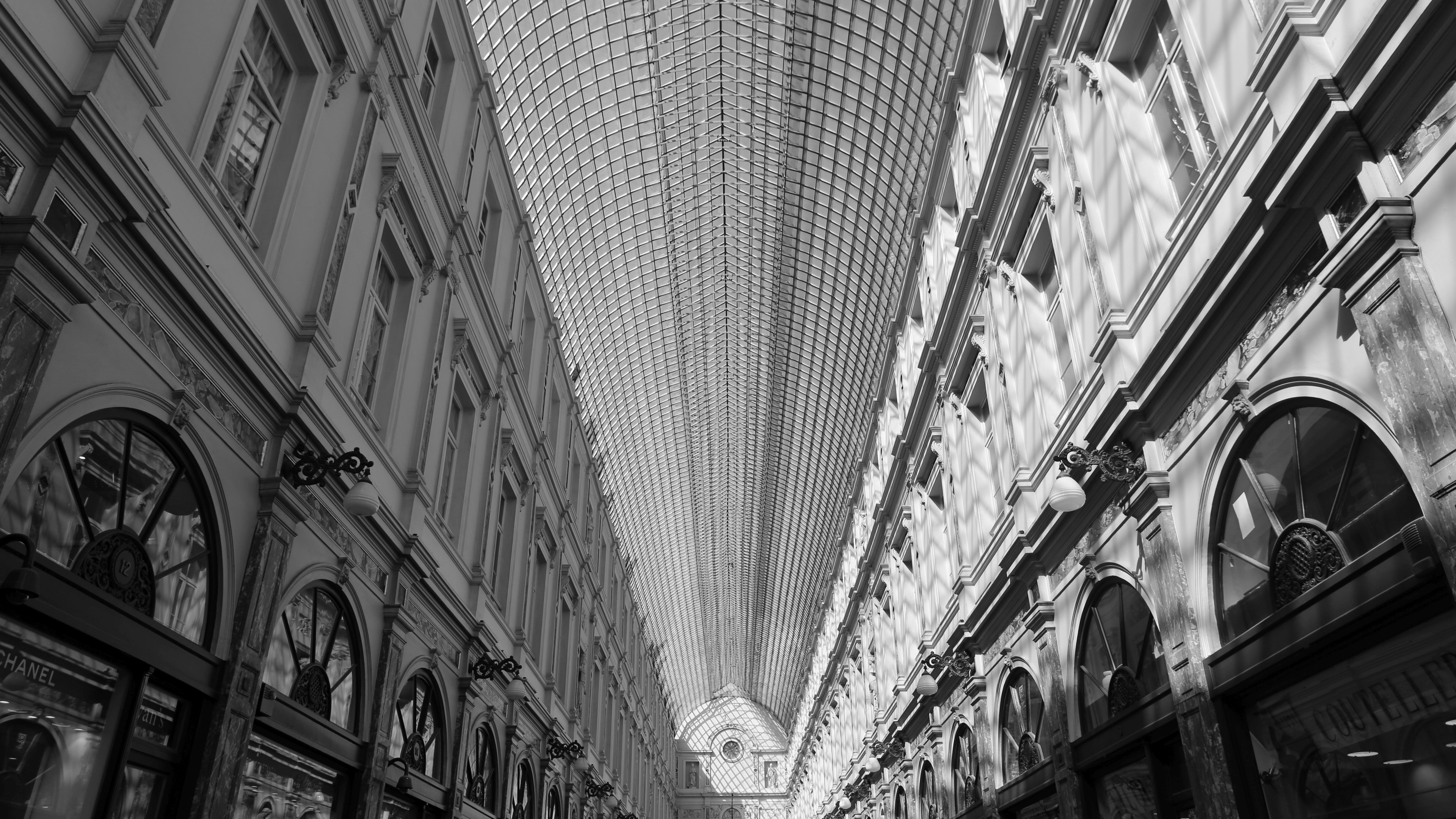 Black and White Architecture of a Covered Arcade HD Wallpaper