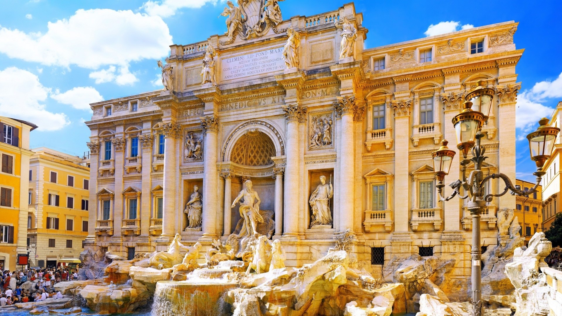Trevi Fountain in Rome HD Wallpaper