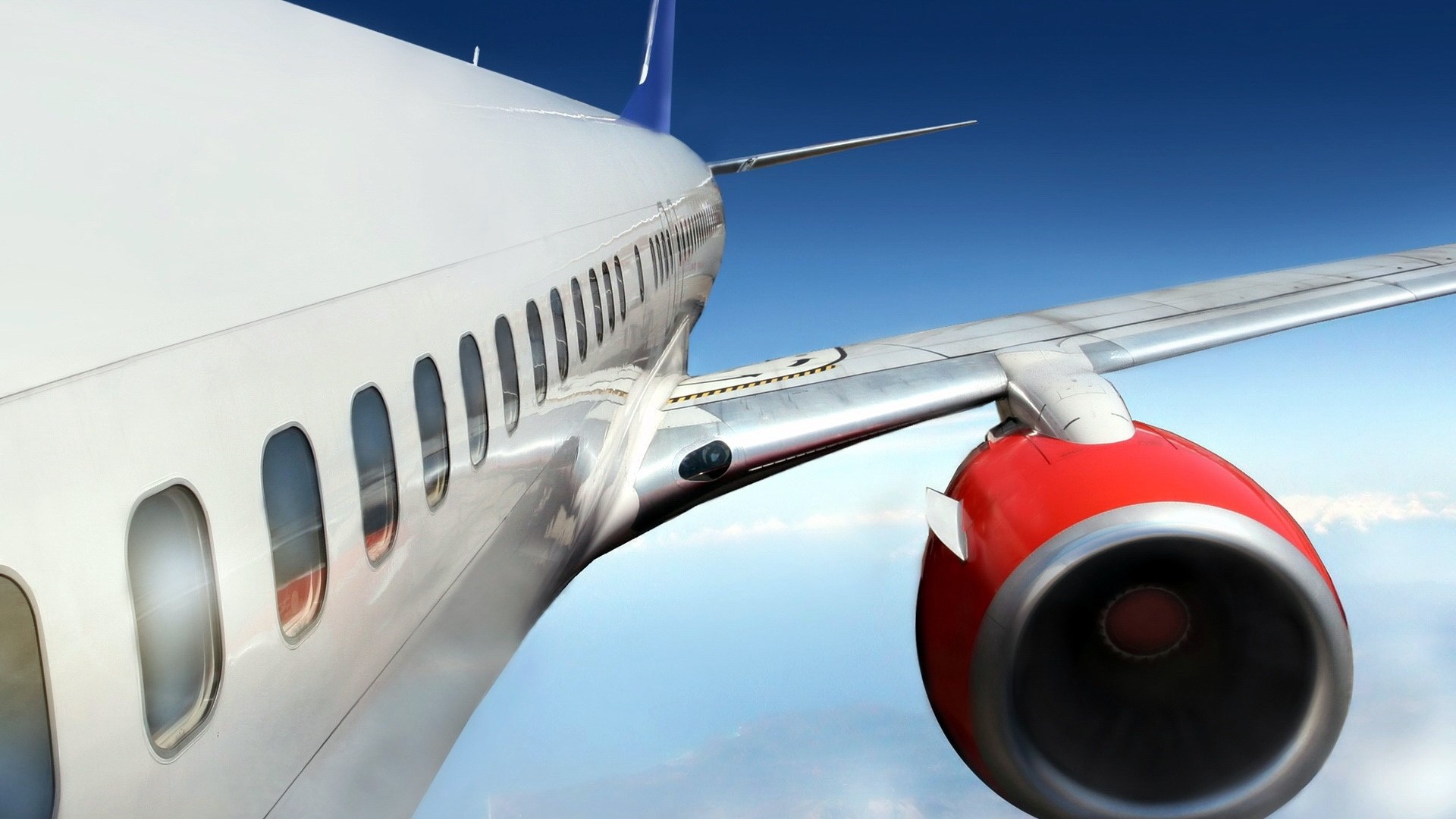 Airplane flying in the sky HD Wallpaper