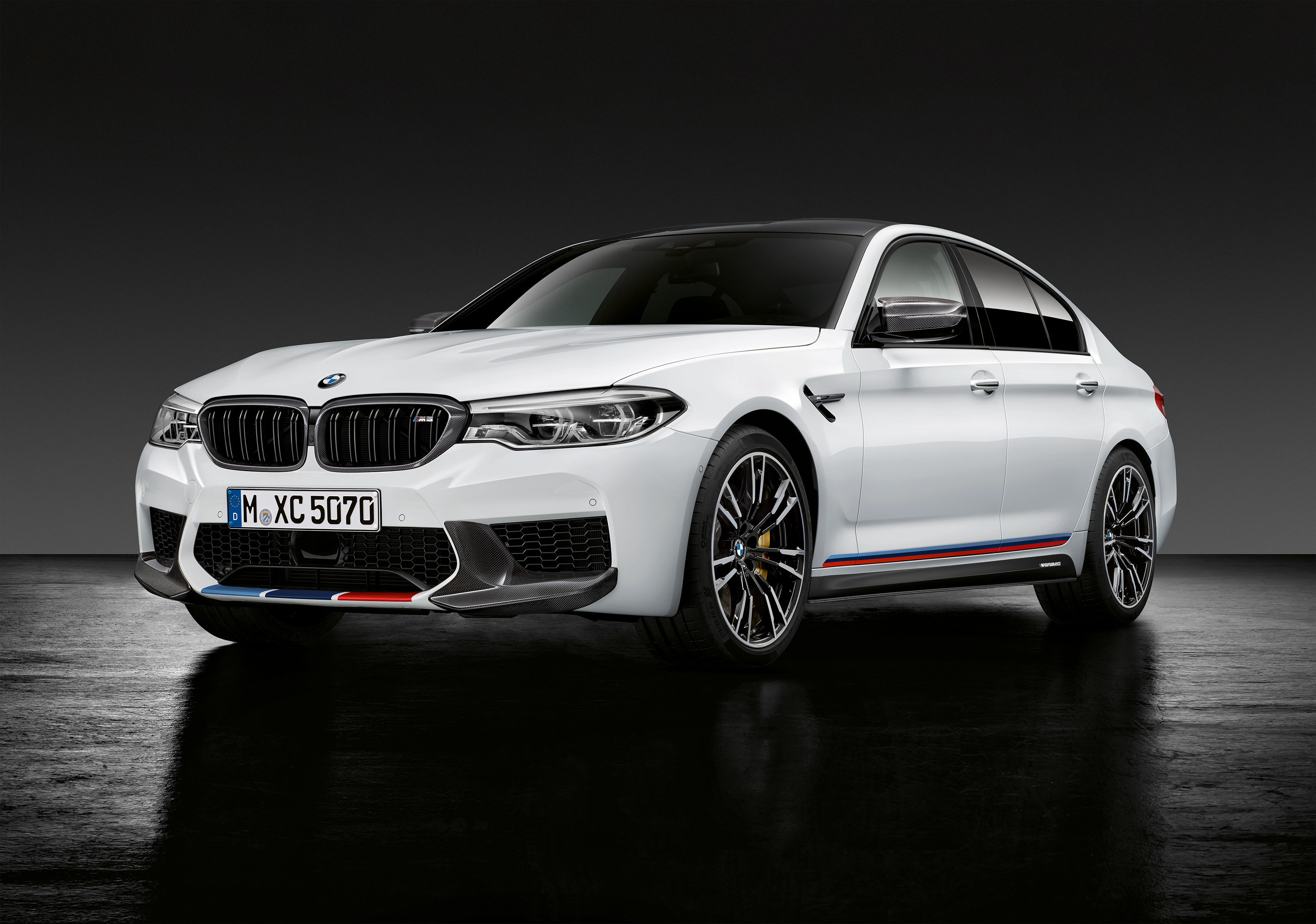 2018 BMW M5 M Performance Parts HD Wallpaper