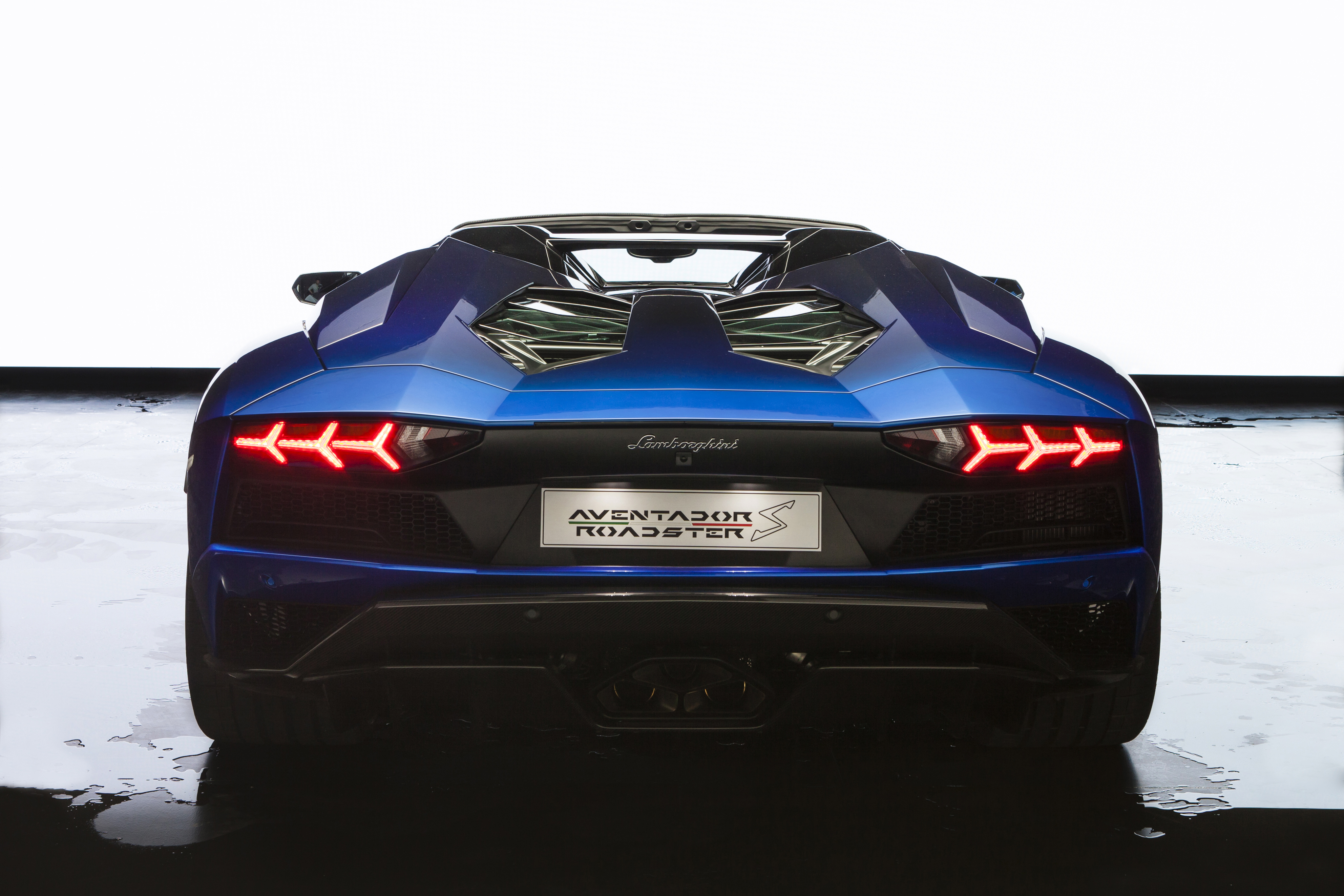 Lamborghini Aventador S Roadster 4K HD Wallpaper