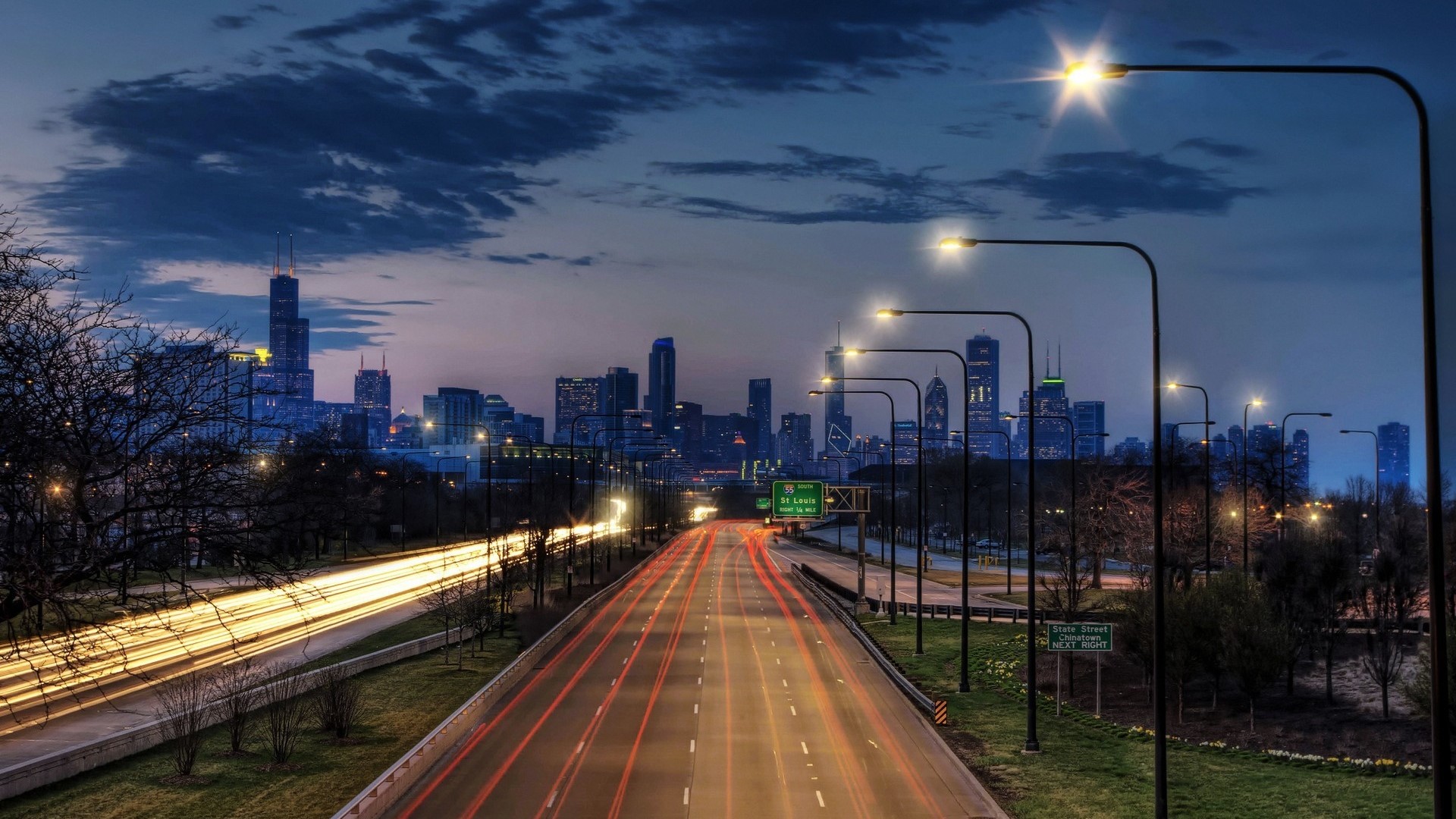 City of St. Louis Skyline at Dusk with Light Trails HD Wallpaper