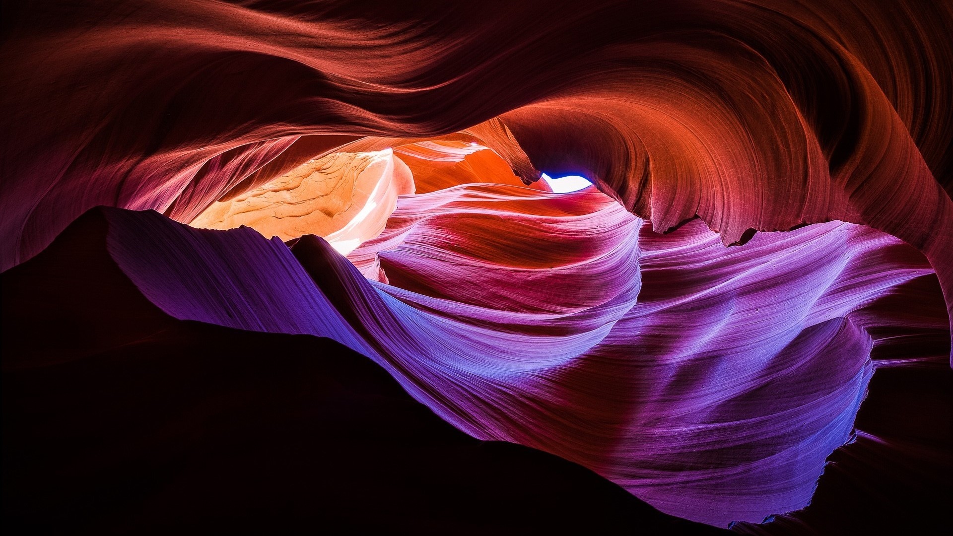 Antelope Canyon rock formations HD Wallpaper