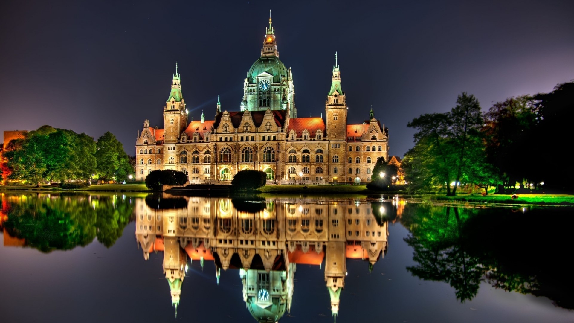 New City Hall in Hannover, Germany at night HD Wallpaper