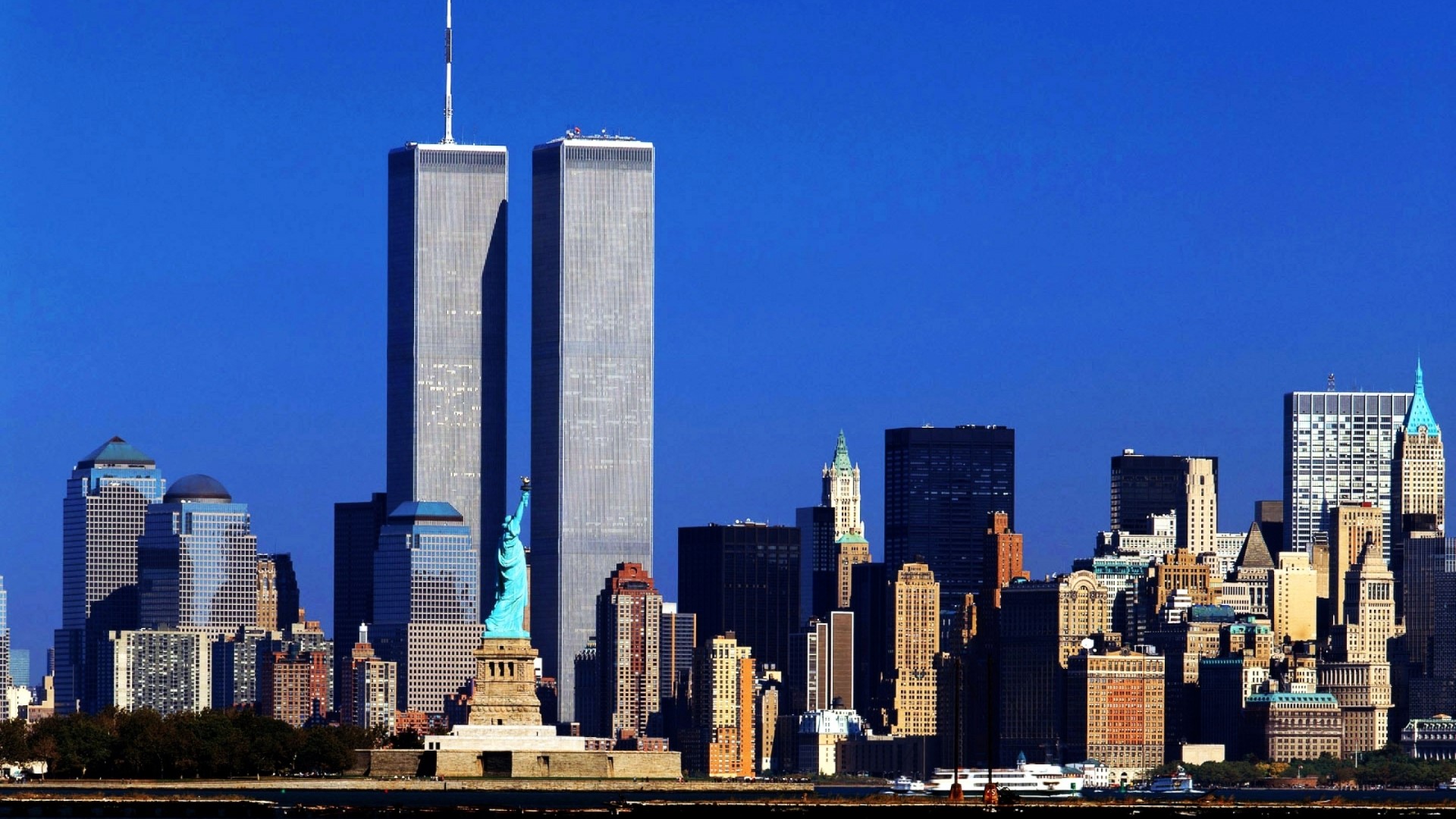 New York City Skyline with Statue of Liberty and World Trade Center HD Wallpaper