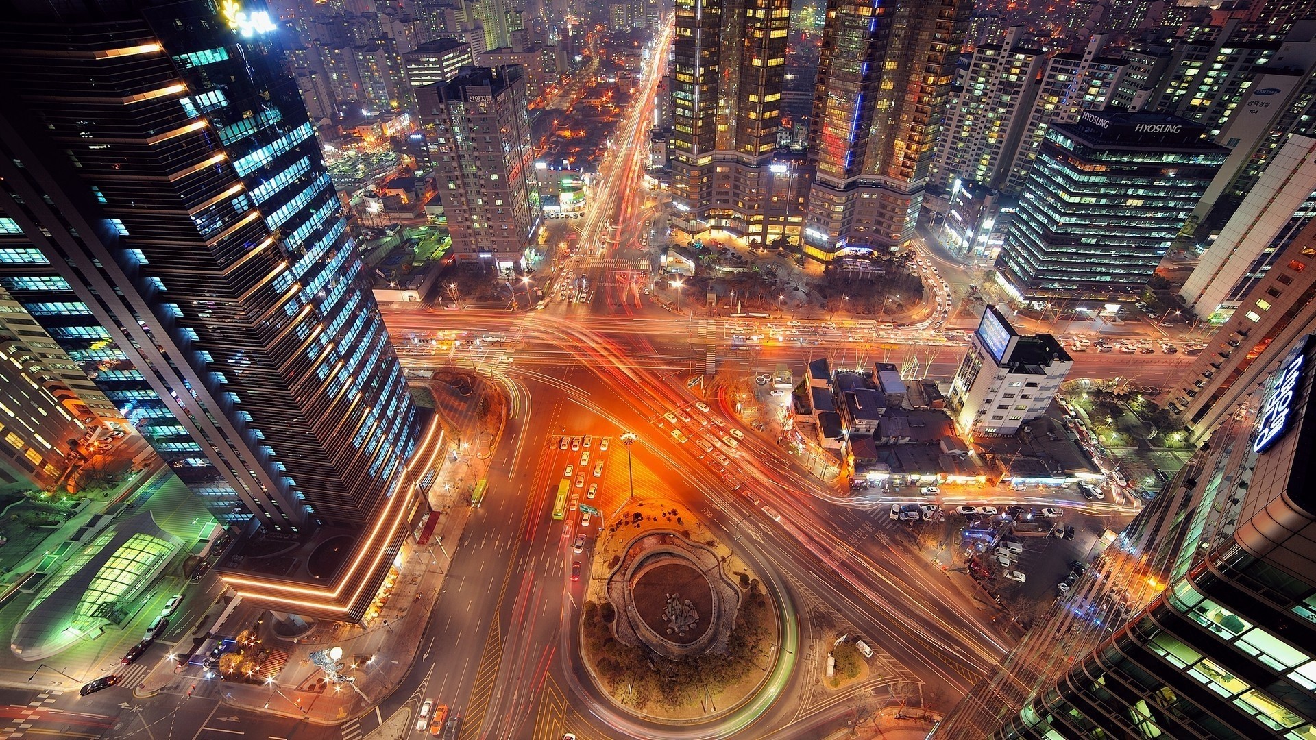 Long Exposure Cityscape at Night HD Wallpaper