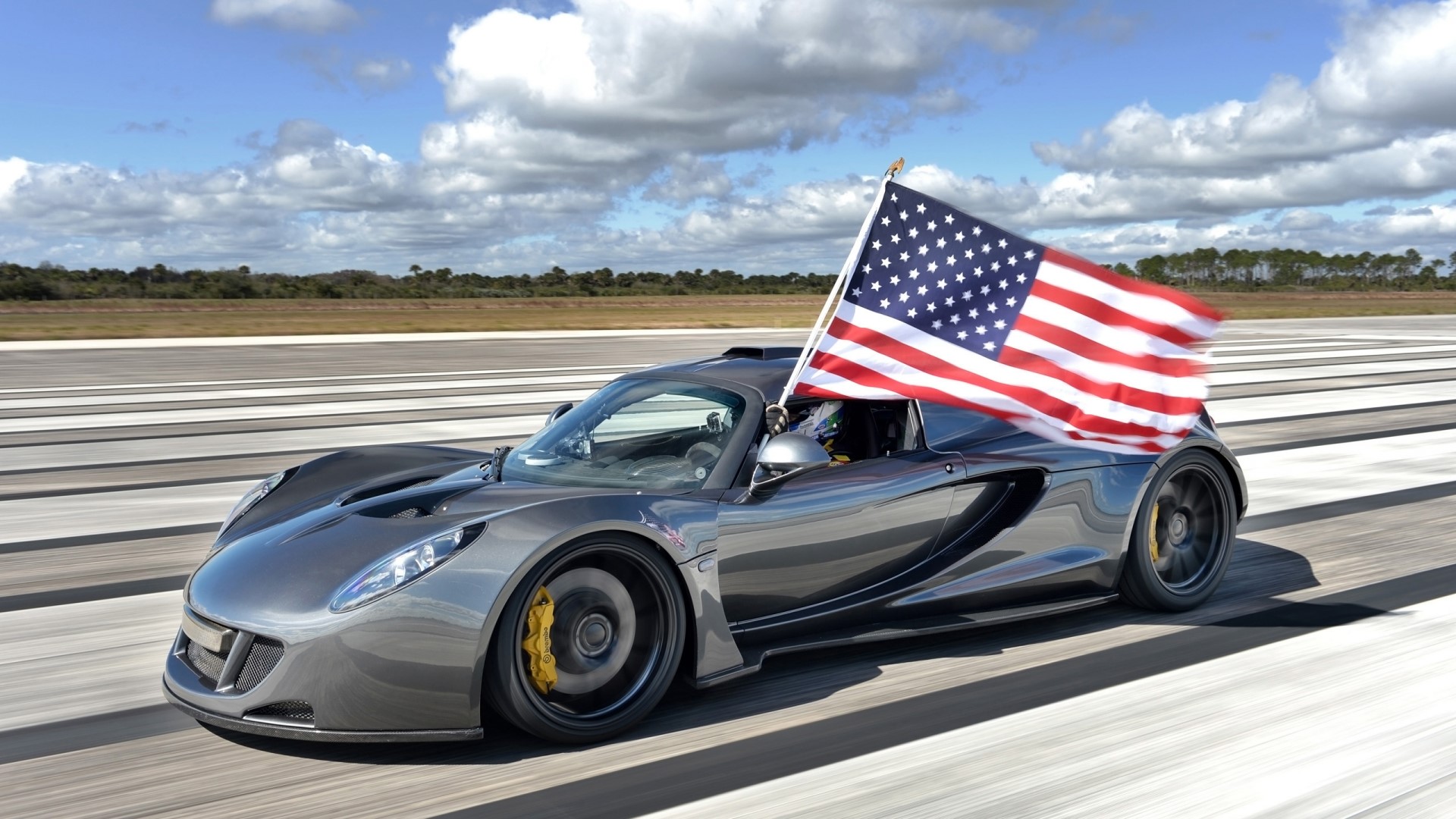 Hennessey Venom GT with American Flag on Racetrack HD Wallpaper