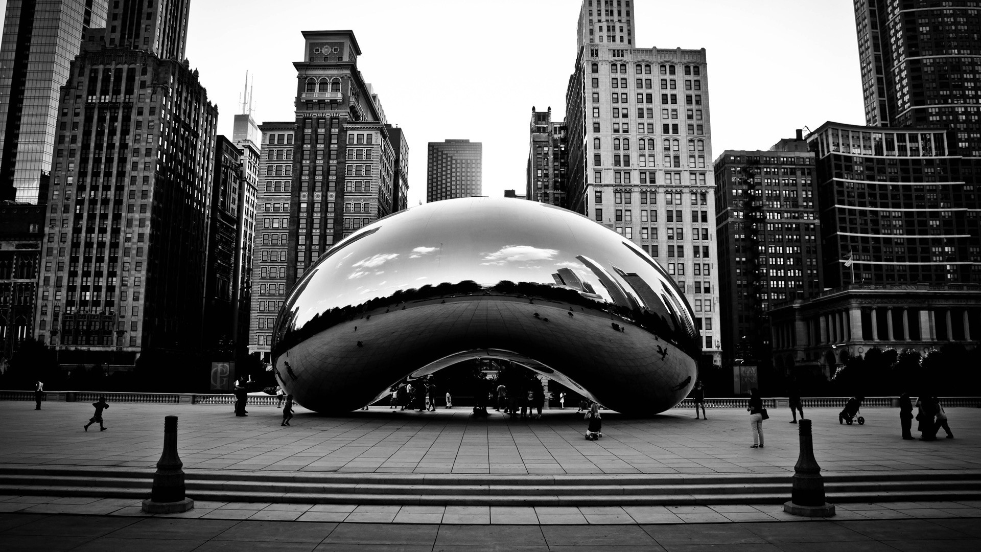 Cloud Gate sculpture in Millennium Park, Chicago HD Wallpaper