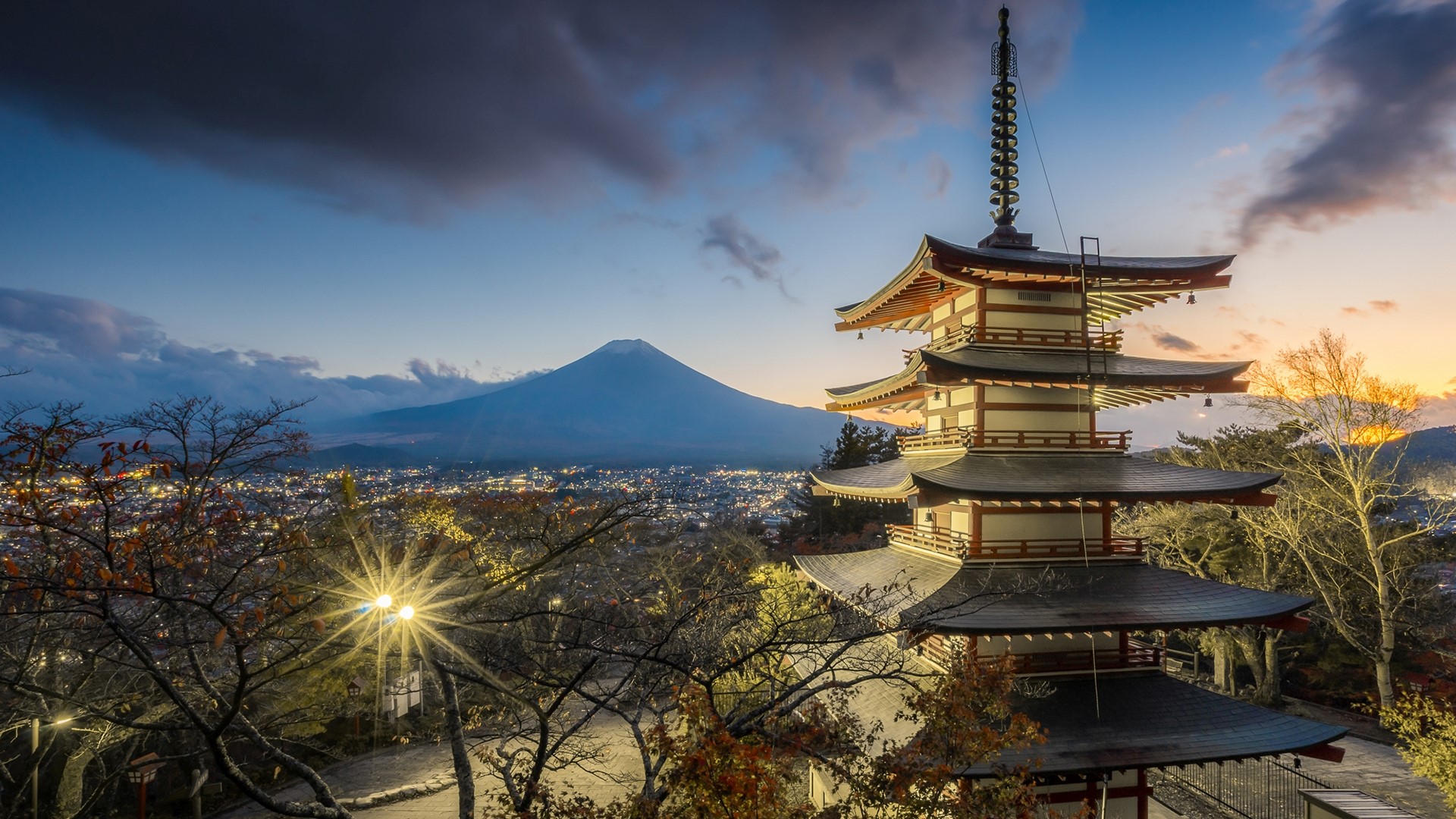 Chureito Pagoda and Mount Fuji at dusk HD Wallpaper