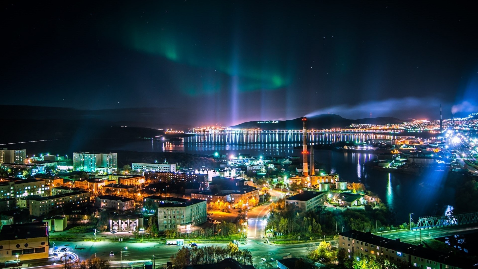 Murmansk cityscape with Aurora Borealis HD Wallpaper