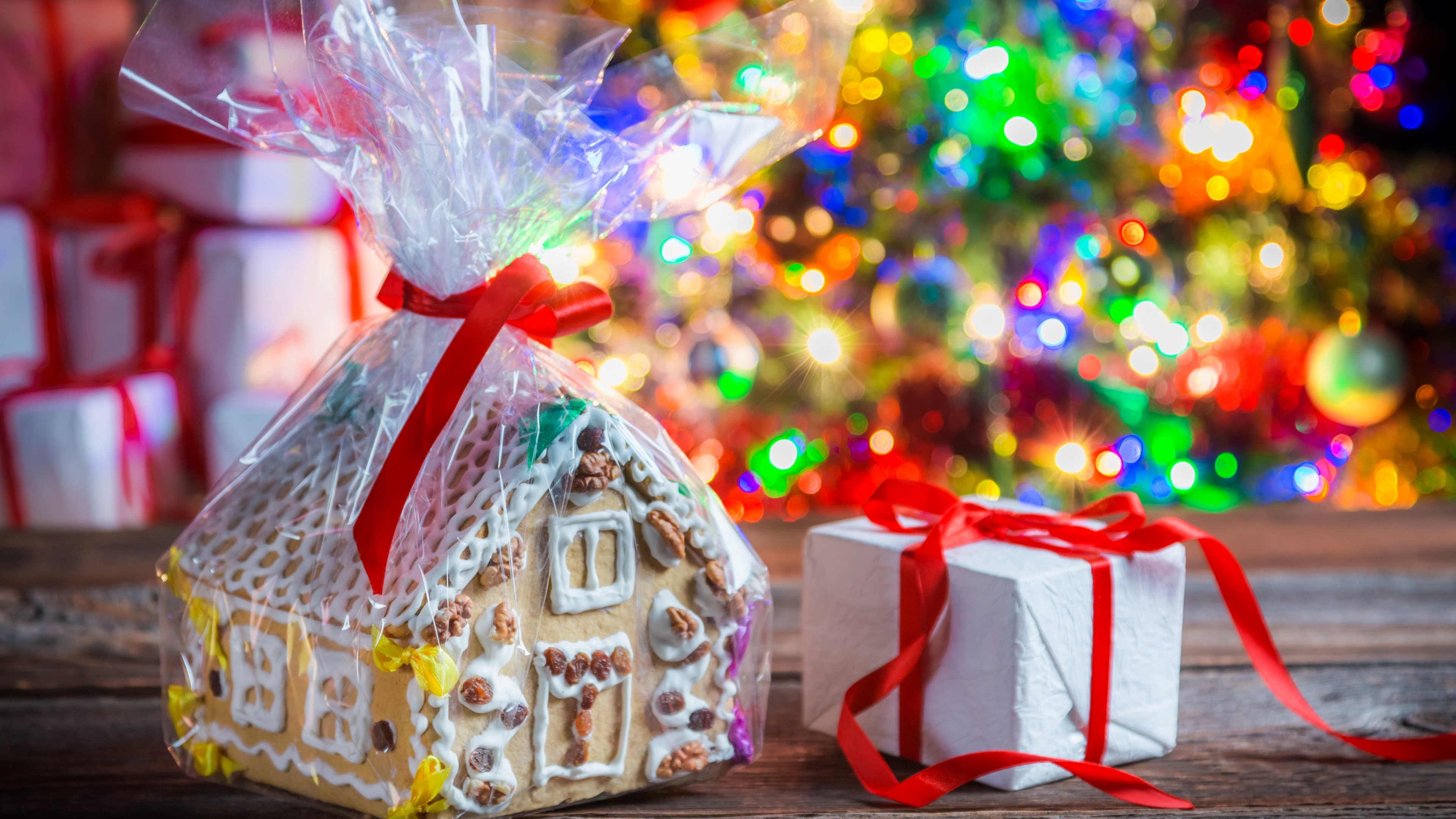 4K Christmas Gingerbread House and Gift HD Wallpaper