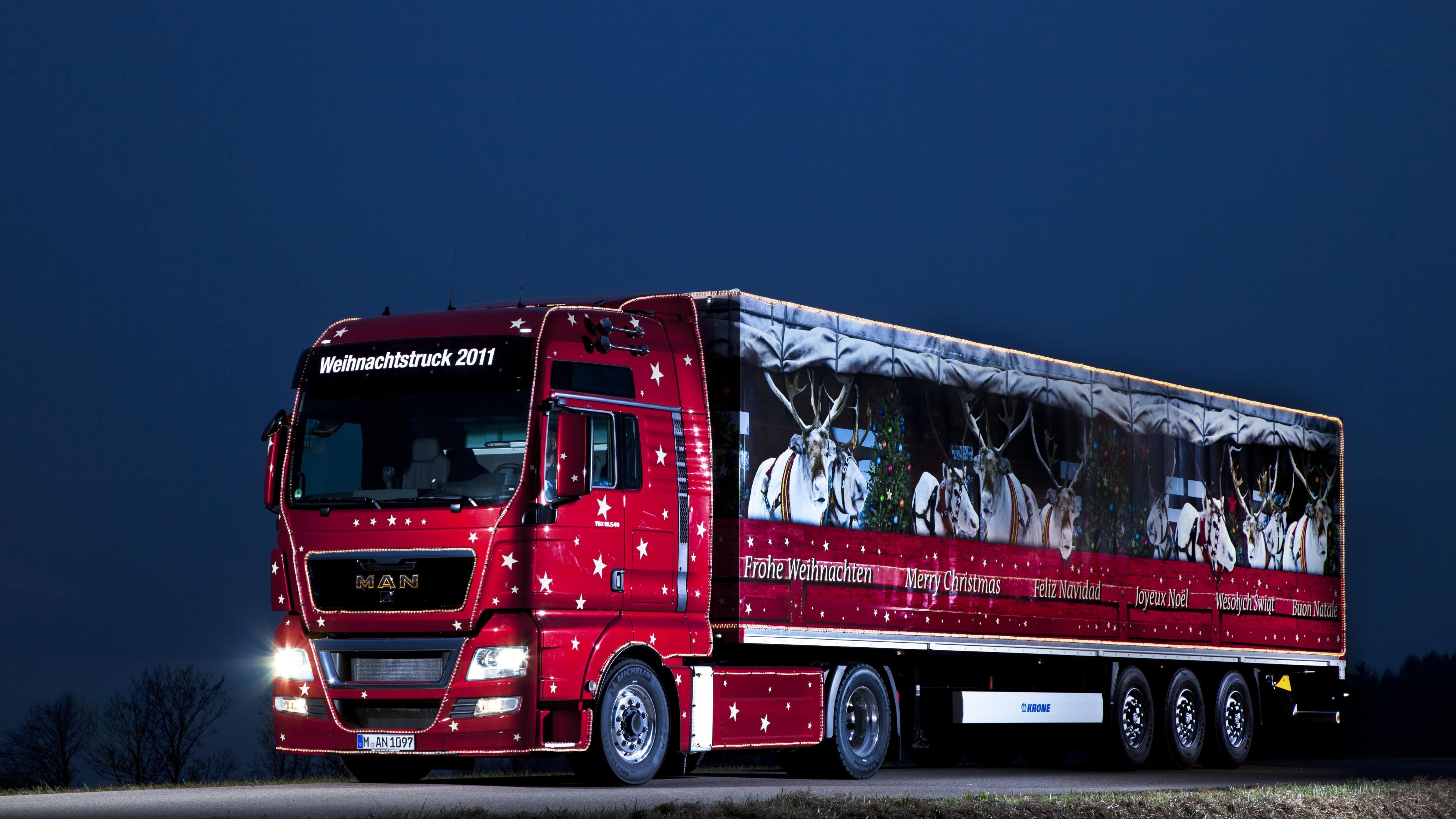 MAN Christmas Truck 2011 HD Wallpaper