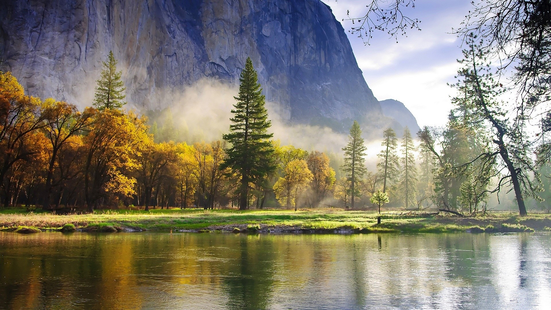 Yosemite Valley in Autumn with River and Mountains HD Wallpaper