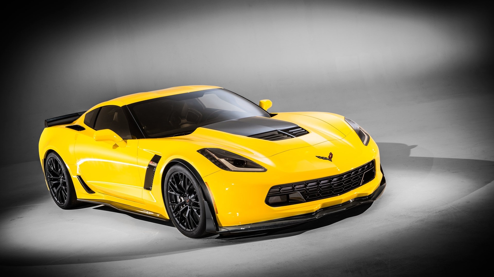 Yellow 2015 Chevrolet Corvette Z06 HD Wallpaper