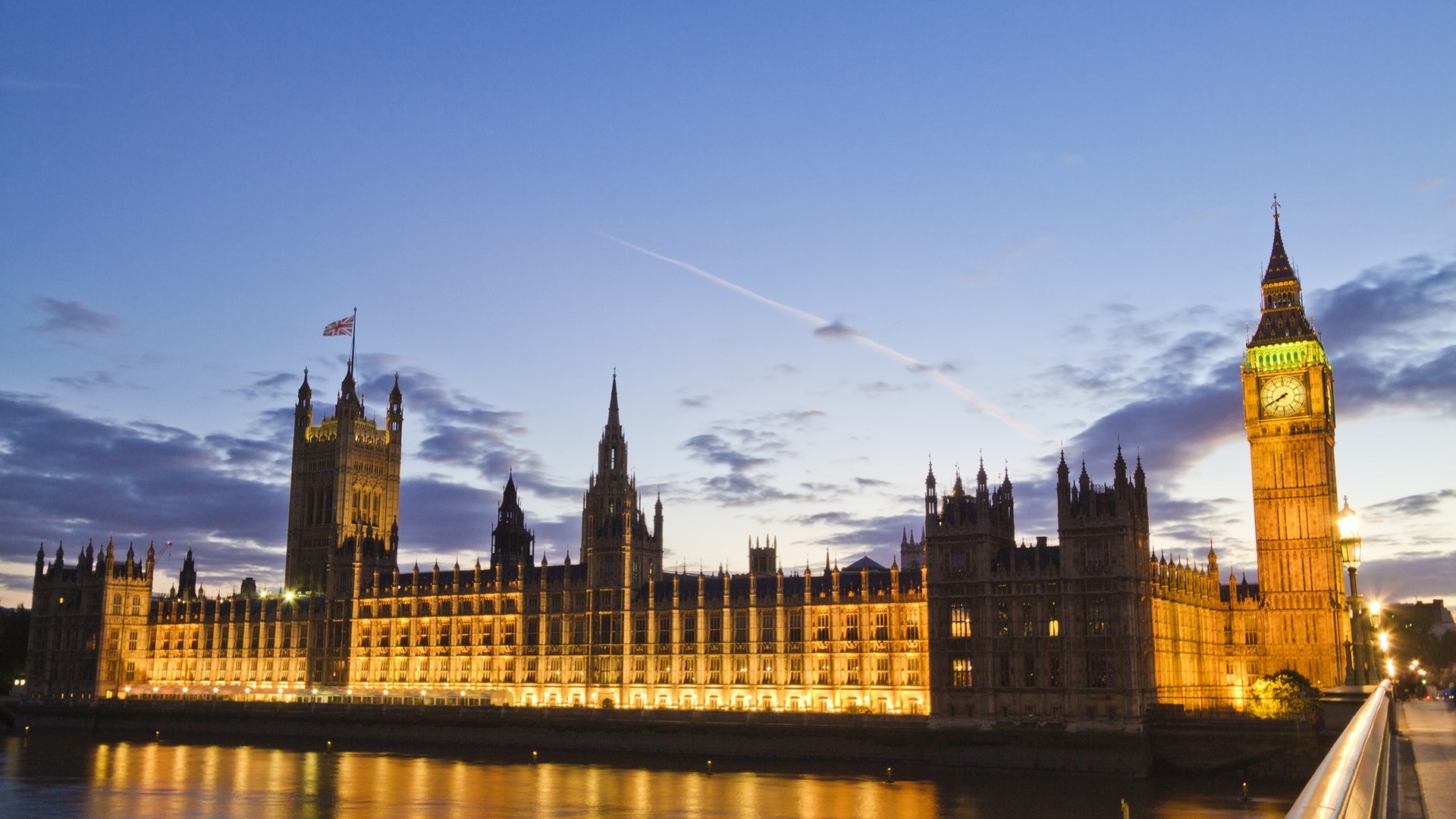 Big Ben and Houses of Parliament at Dusk HD Wallpaper