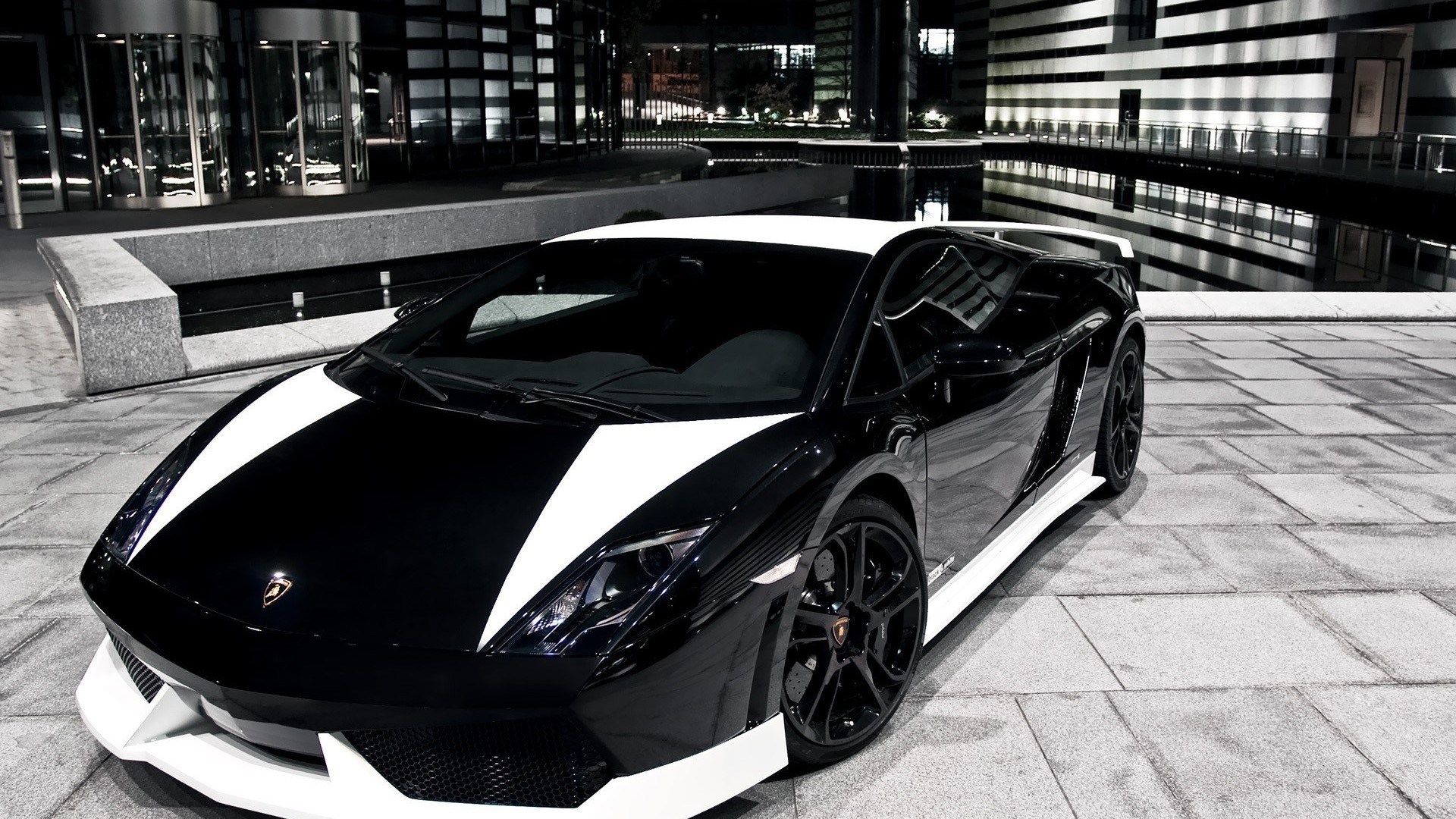 Black and white Lamborghini Gallardo HD Wallpaper