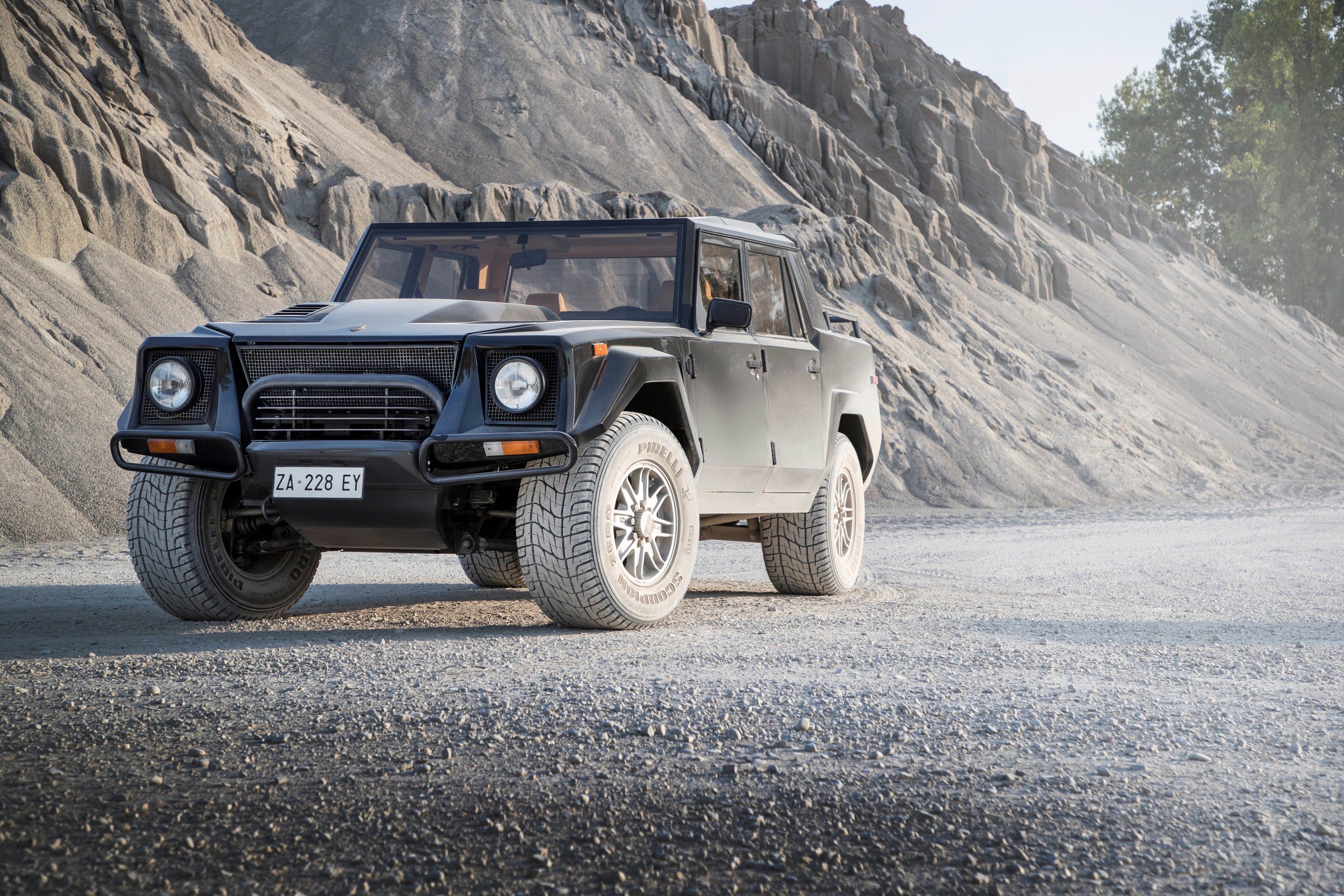 Lamborghini LM002 4K HD Wallpaper