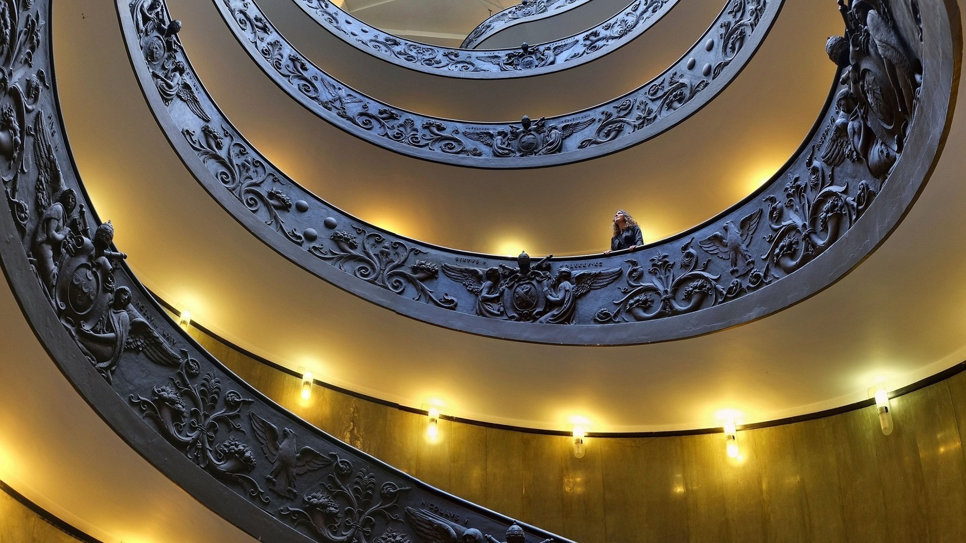 Spiral staircase in Vatican City Museum HD Wallpaper