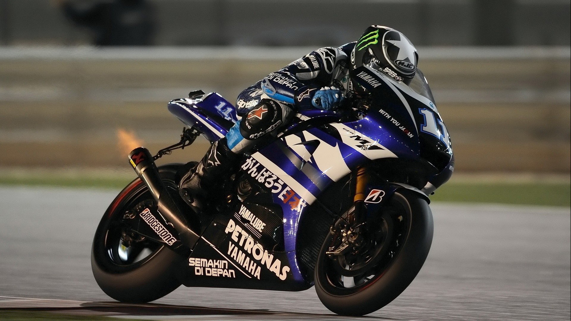 Valentino Rossi Yamaha Petronas Racing Motorcycle HD Wallpaper