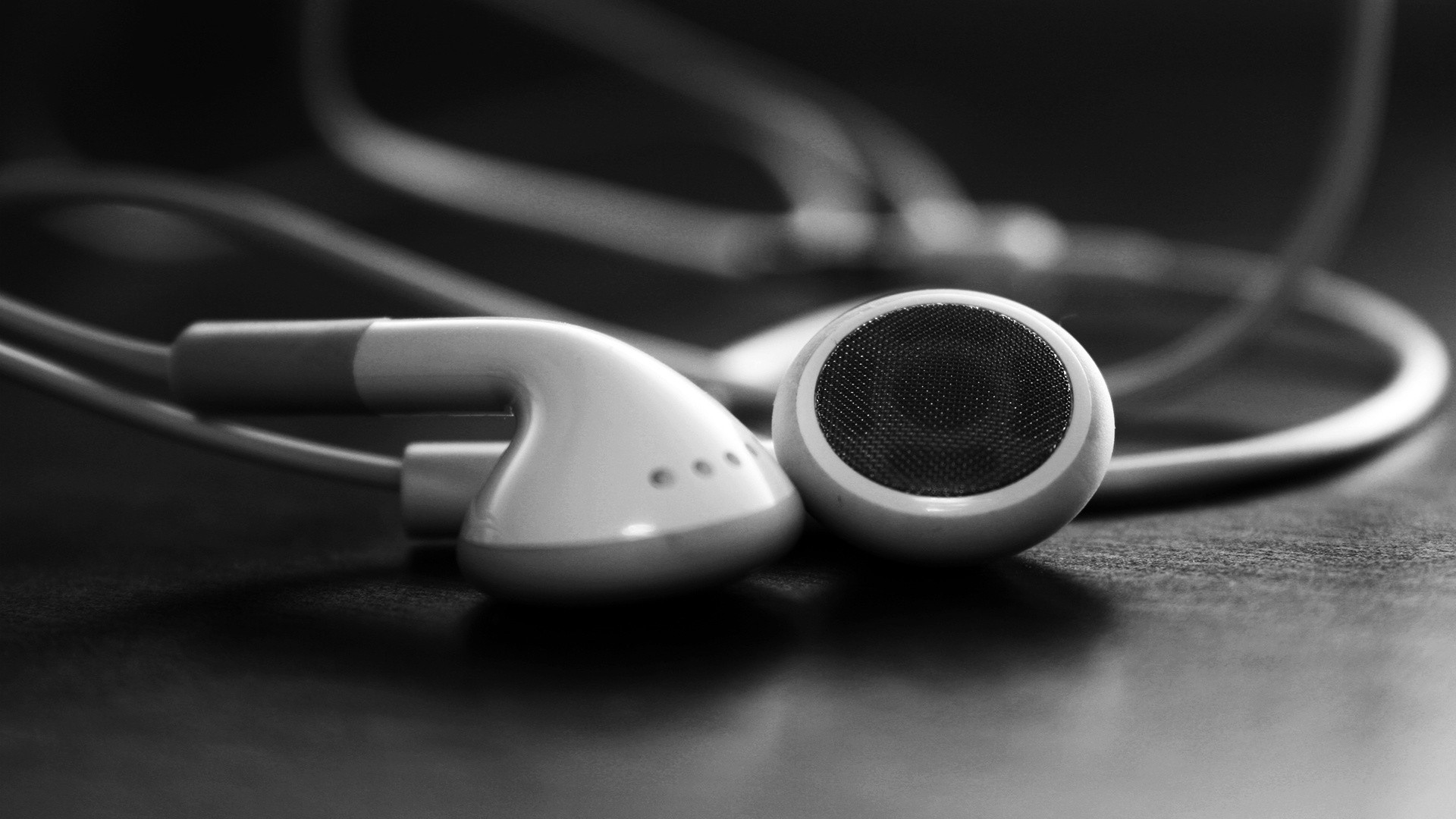 Apple Earphones Monochrome HD Wallpaper
