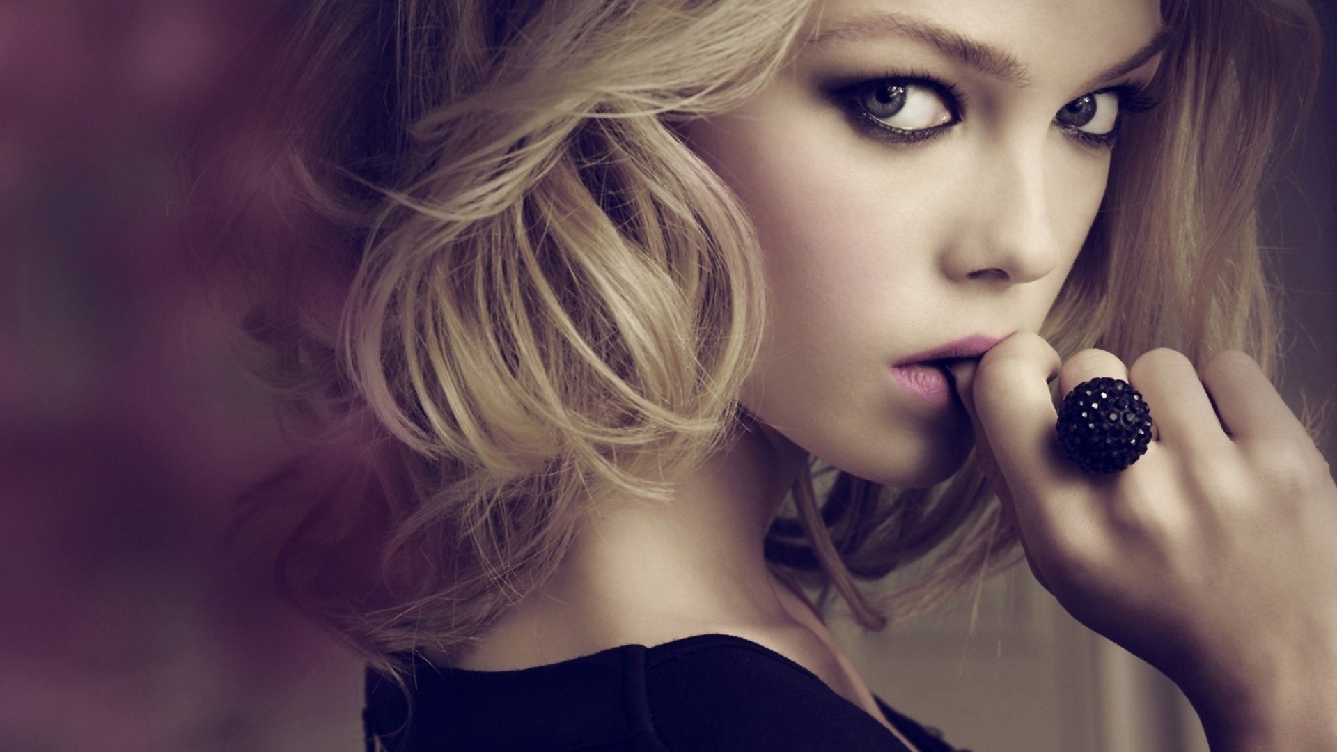 Woman with blonde hair and black ring HD Wallpaper