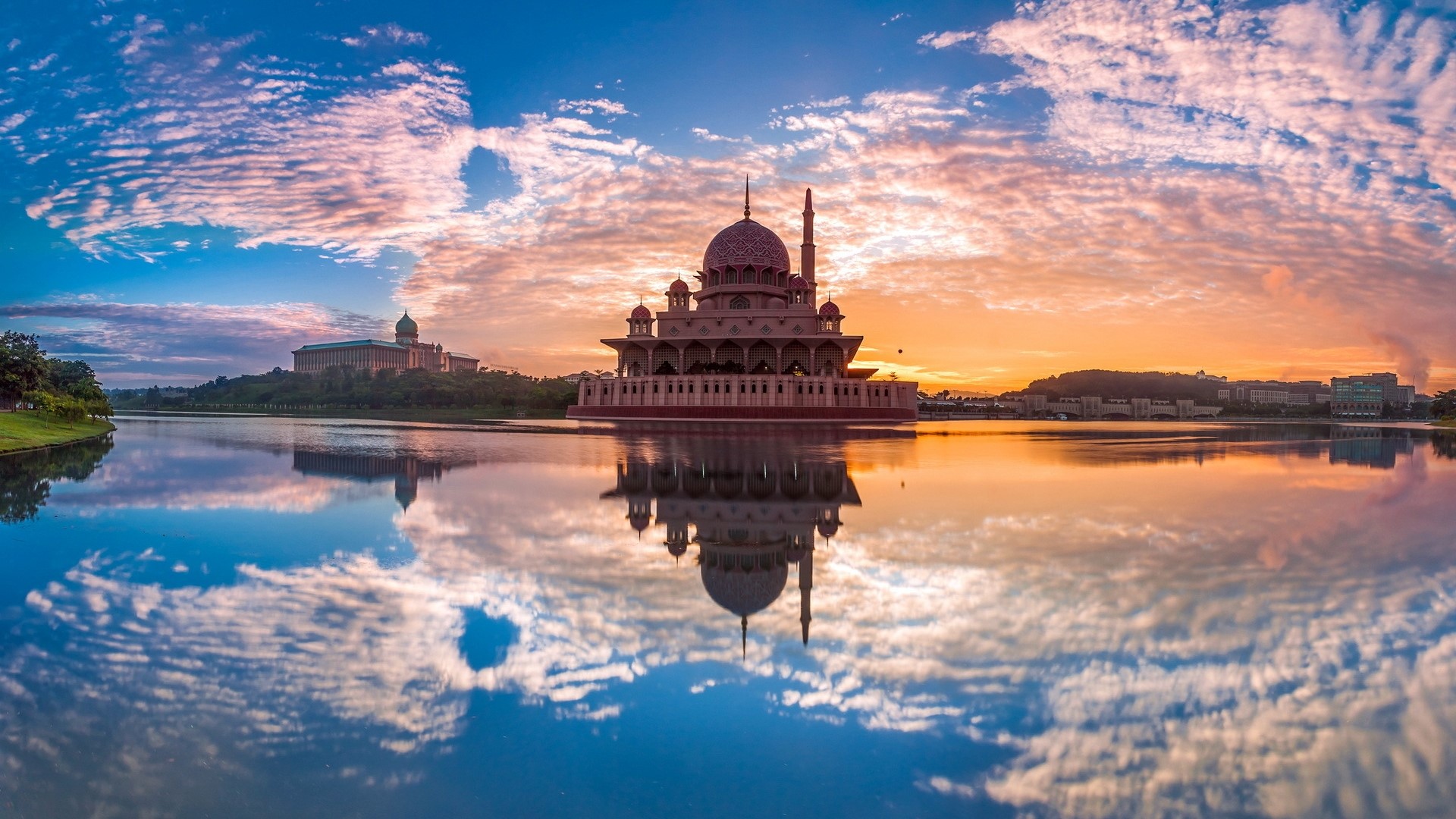 Putrajaya Mosque Reflection at Sunset HD Wallpaper