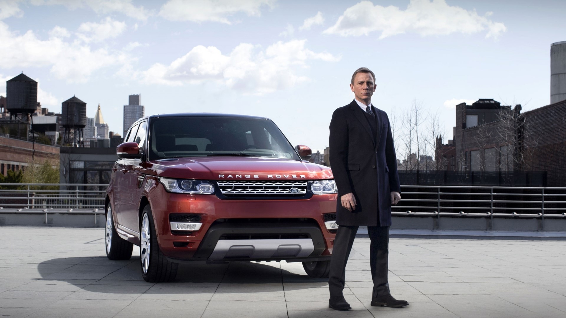 James Bond and Range Rover Sport HD Wallpaper