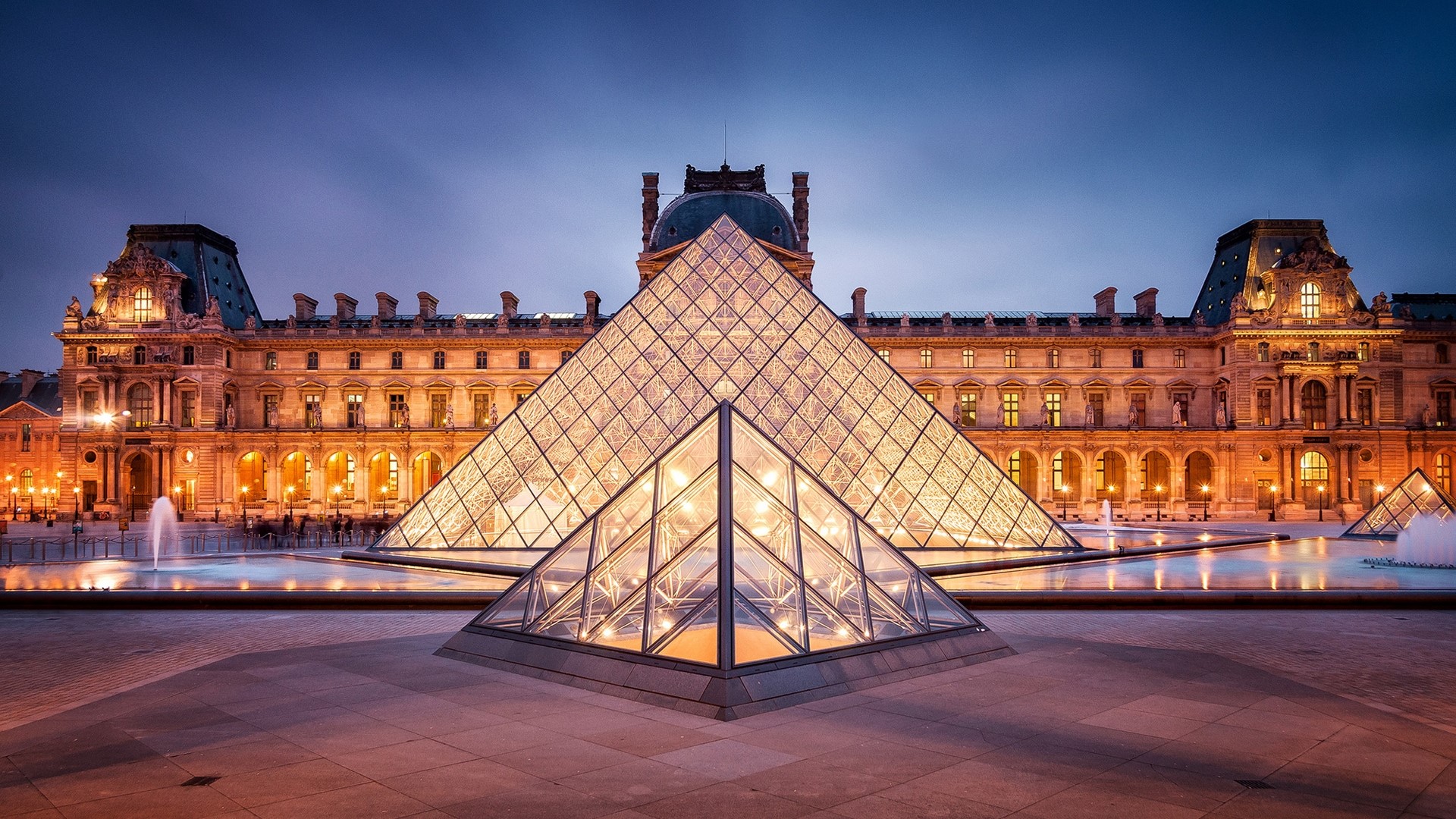 Louvre Museum Pyramid at Dusk, Paris, France HD Wallpaper