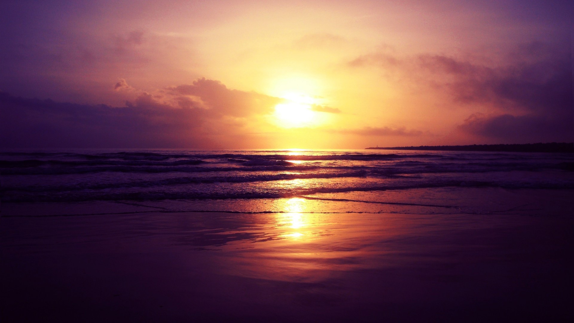 Beach Sunset with Ocean Waves HD Wallpaper