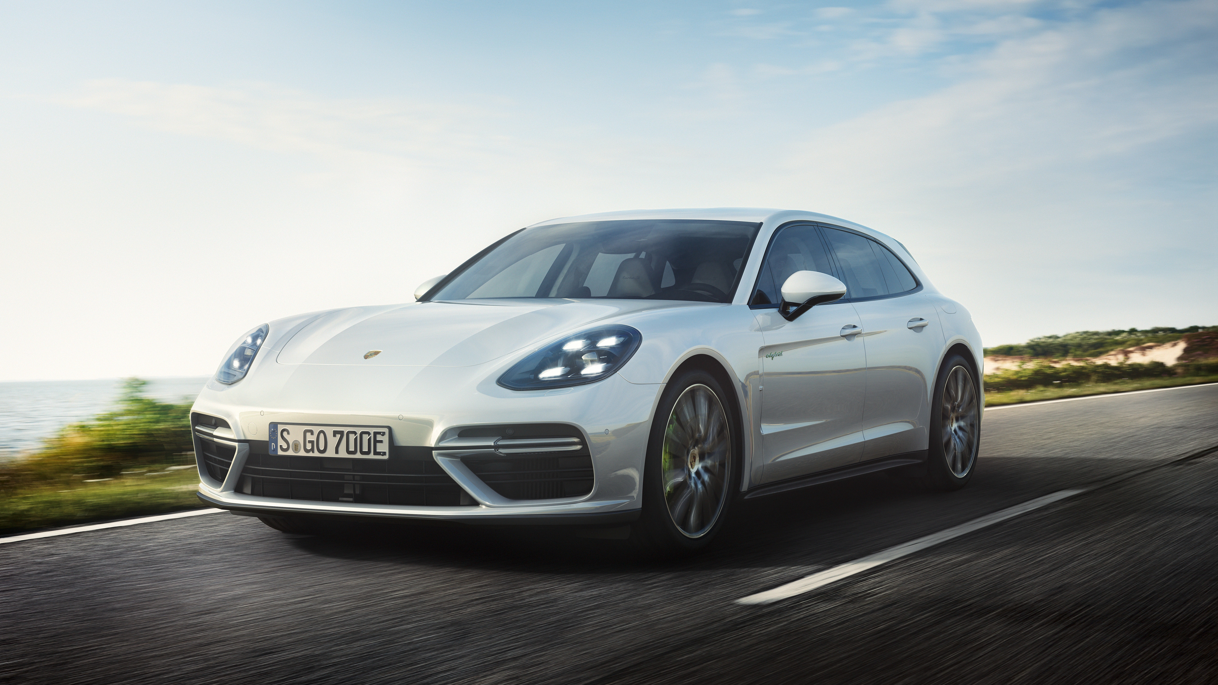Porsche Panamera Turbo S E-Hybrid Sport Turismo 4K HD Wallpaper