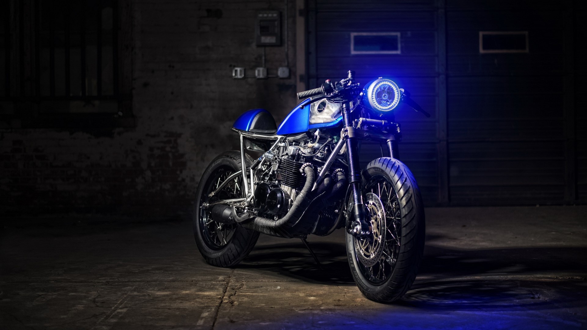 Blue Retro Honda Motorcycle with Blue Headlight HD Wallpaper