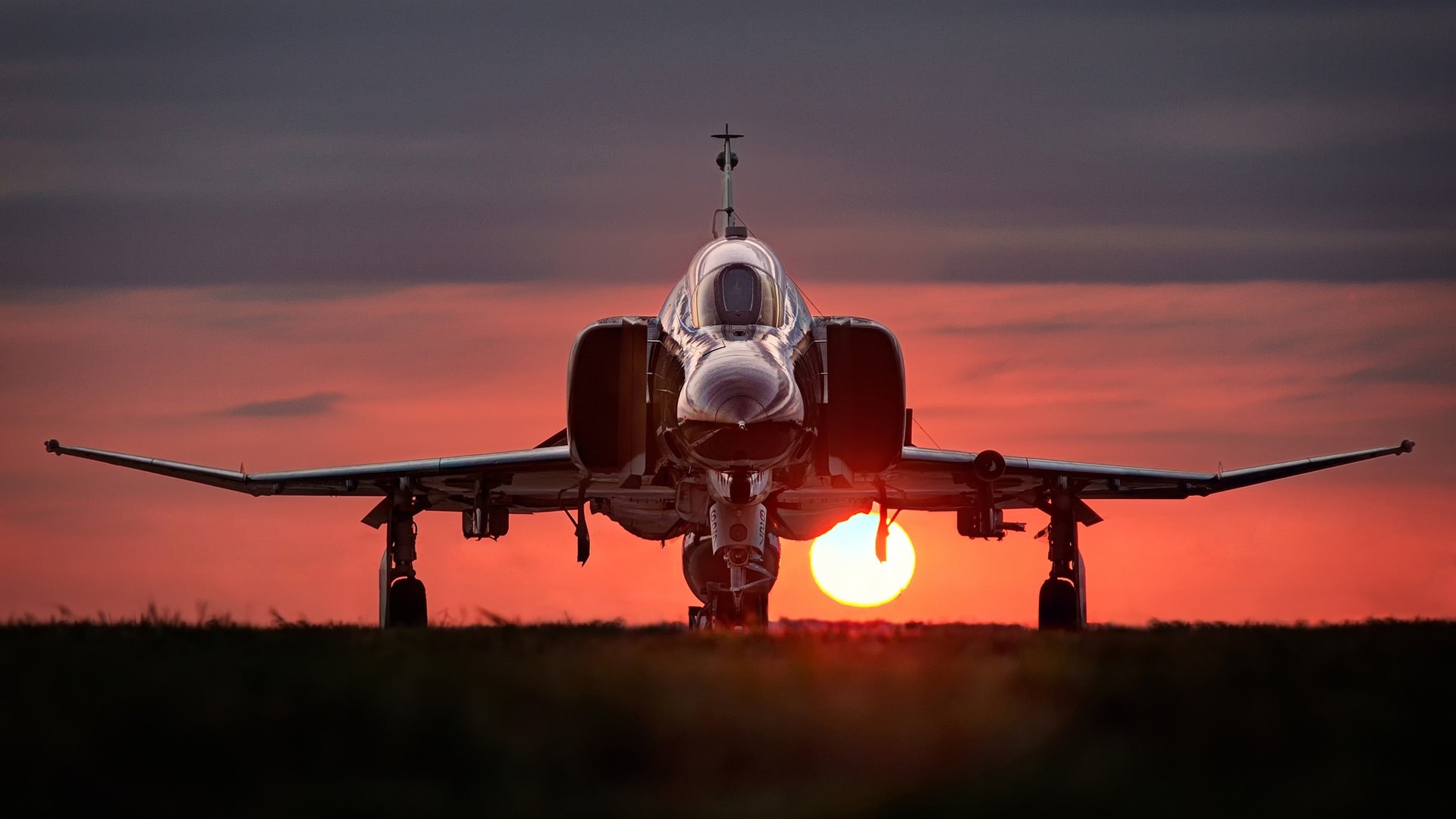 McDonnell Douglas F-4 Phantom II at sunset HD Wallpaper