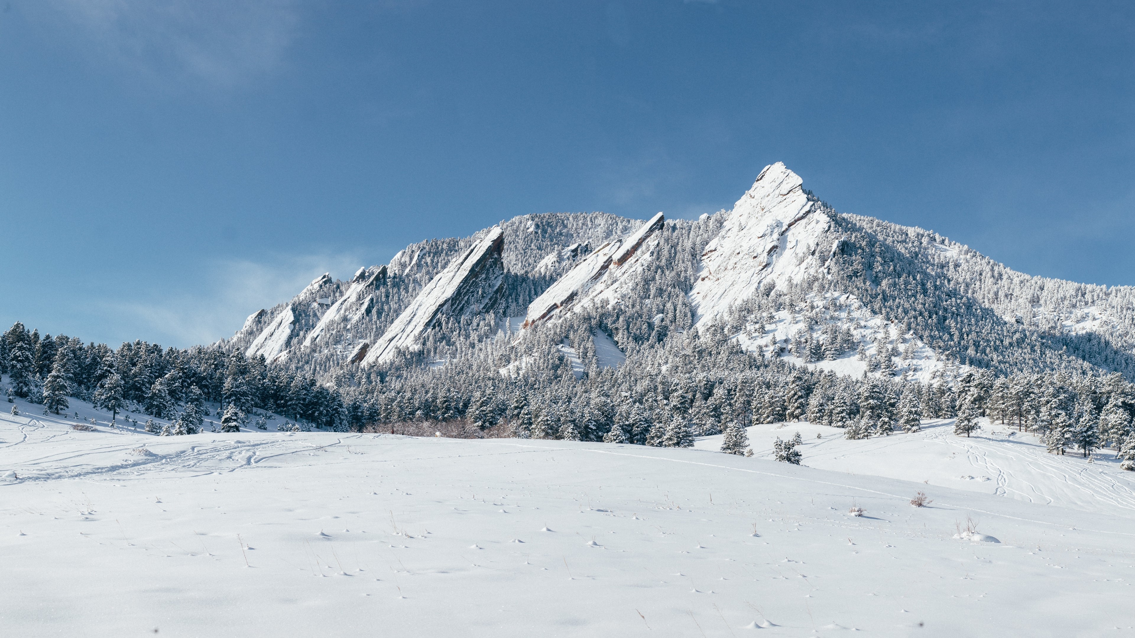 The Flatirons in Winter, Boulder Colorado HD Wallpaper
