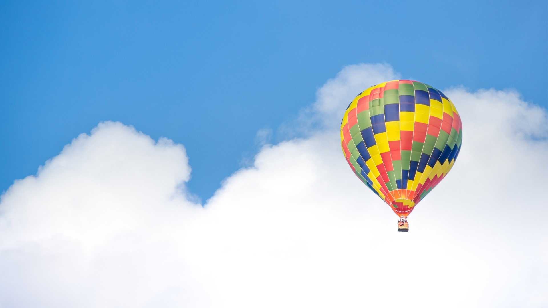 Hot Air Balloon in Blue Sky with Clouds HD Wallpaper