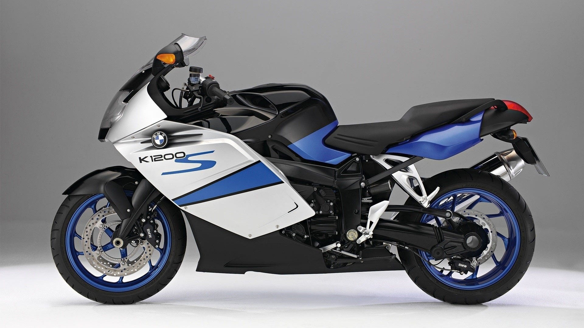 BMW K1200S motorcycle HD Wallpaper