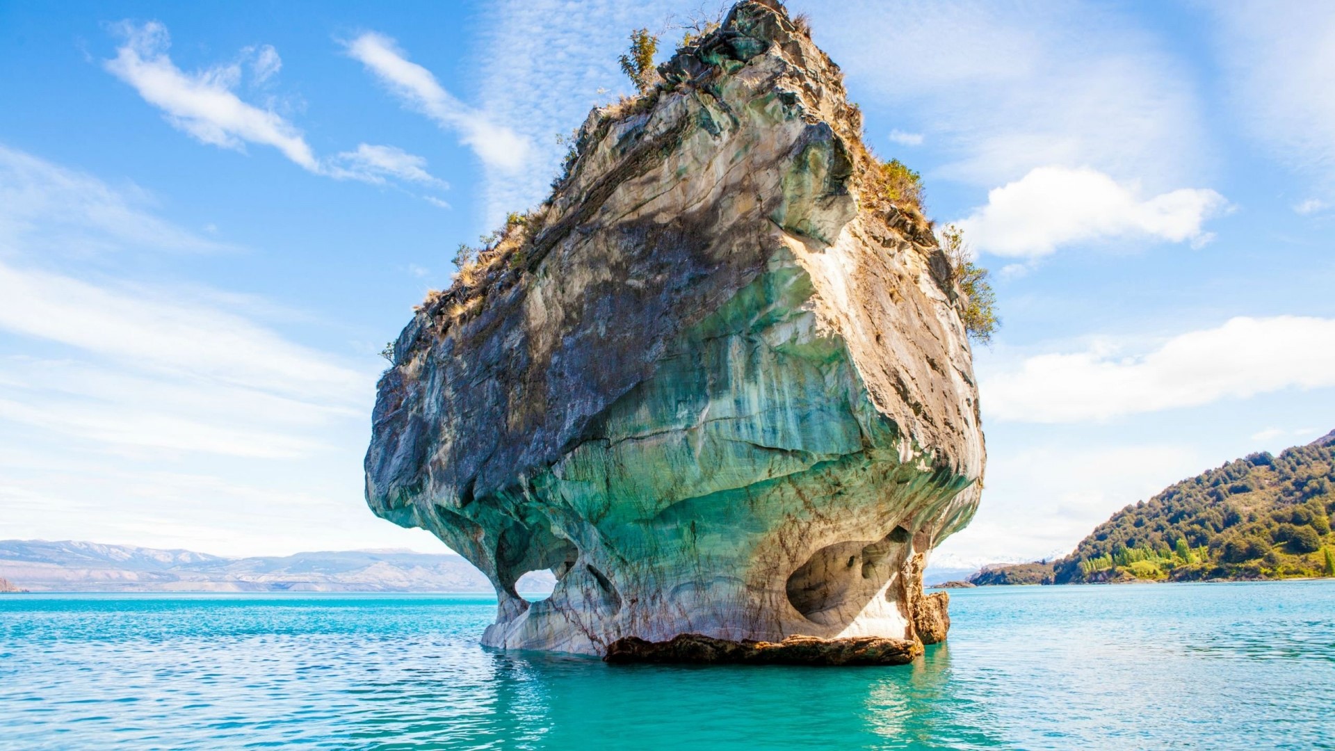 Marble Cathedral in General Carrera Lake, Chile HD Wallpaper