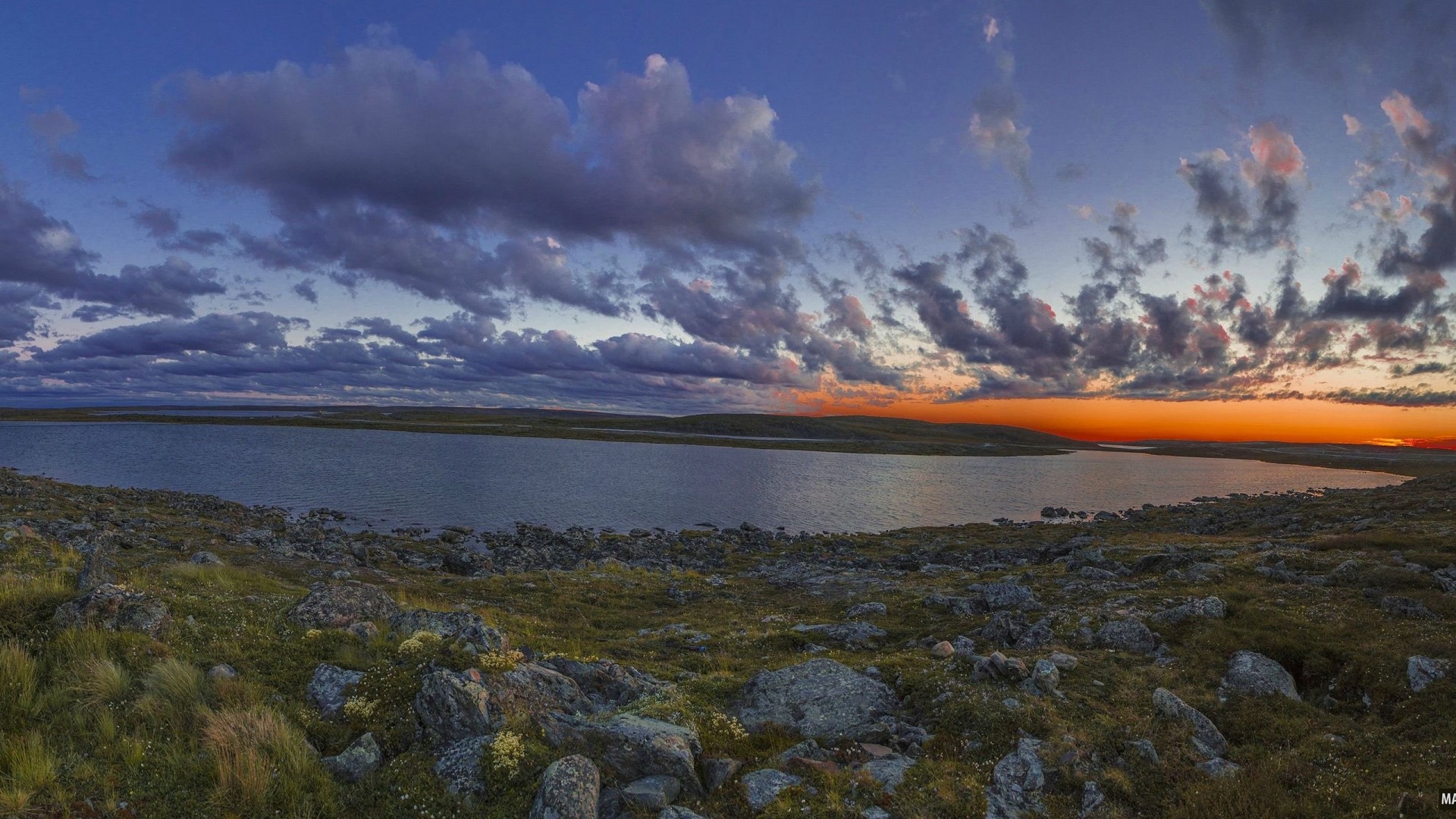 Midnight Sun over a lake in Nunavut, Canada HD Wallpaper