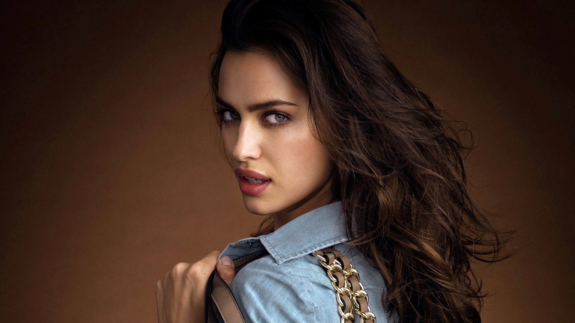 Irina Shayk HD Wallpaper