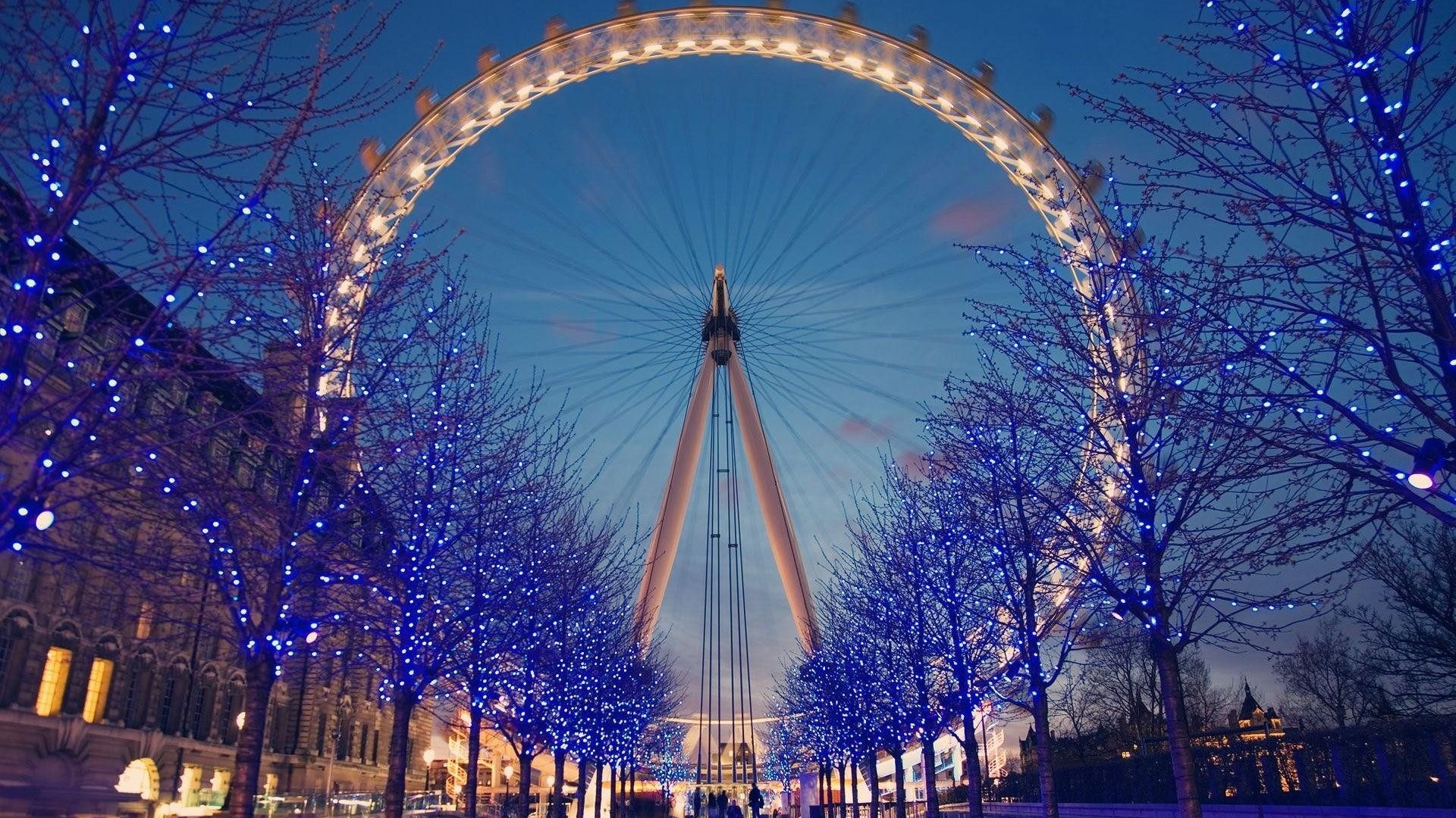 The London Eye Ferris Wheel at Dusk with Blue Lights HD Wallpaper