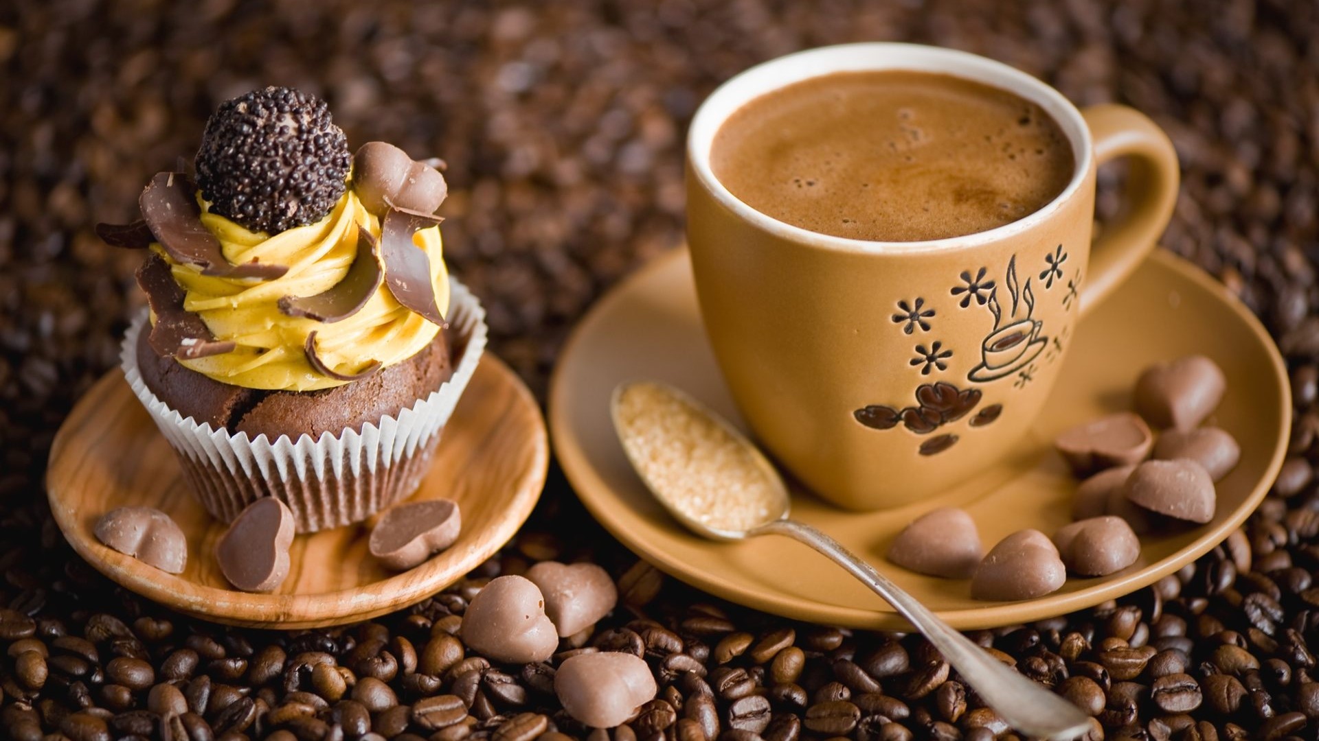 Coffee cup and cupcake with chocolate candies HD Wallpaper