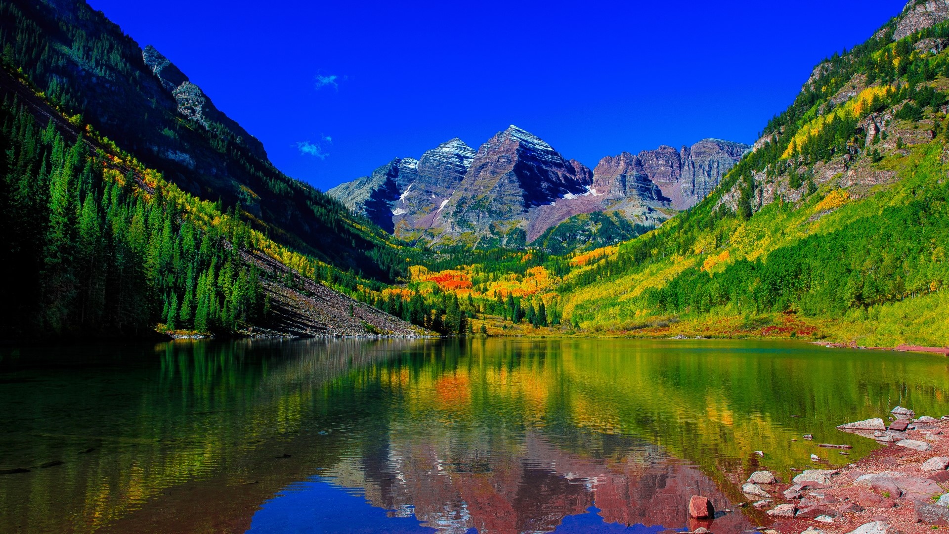 Maroon Bells Peaks in Colorado HD Wallpaper