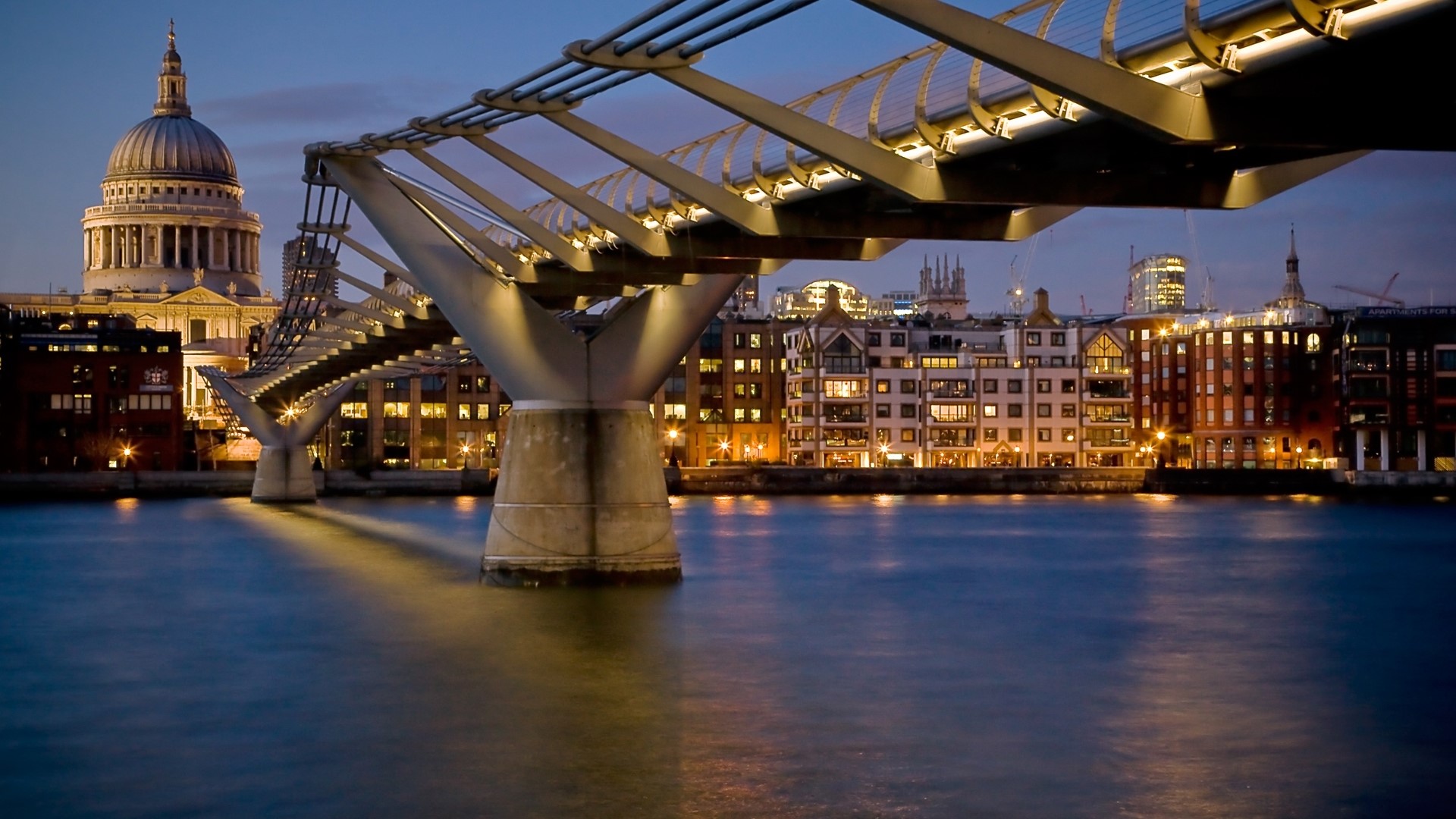Millennium Bridge and St. Paul's Cathedral, London HD Wallpaper