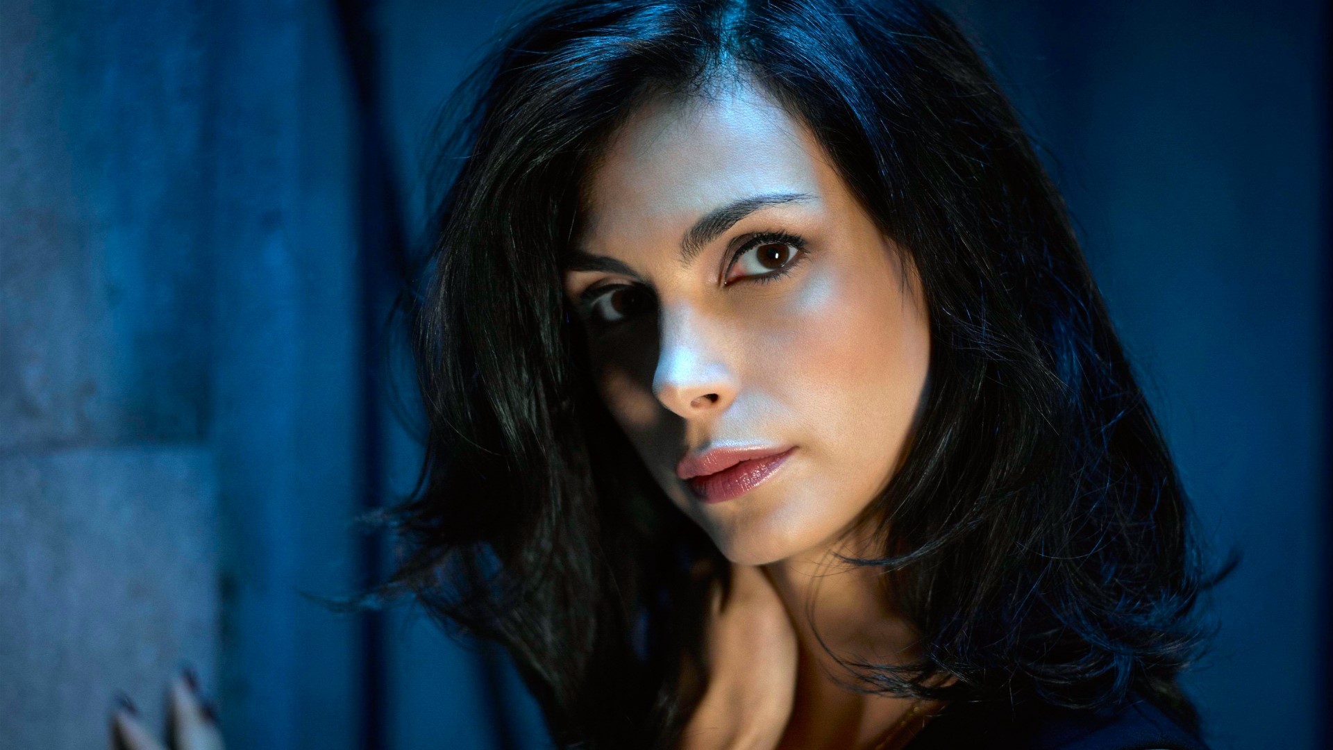 Morena Baccarin from Gotham HD Wallpaper