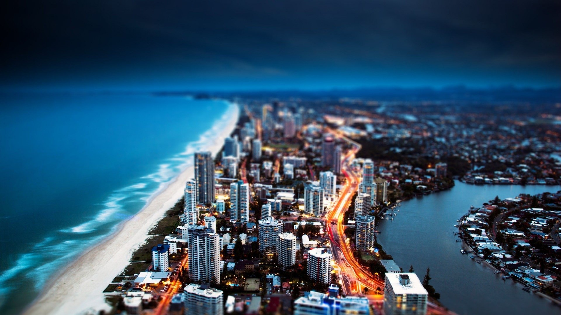 The Gold Coast, Australia at night HD Wallpaper