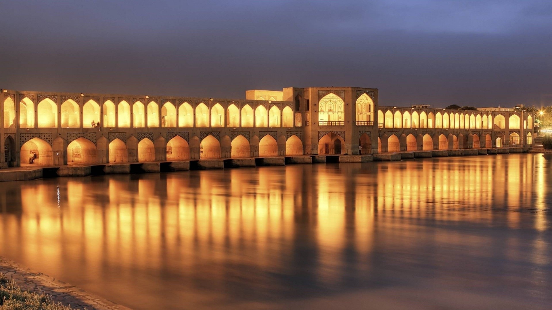Khaju Bridge in Isfahan, Iran at night HD Wallpaper